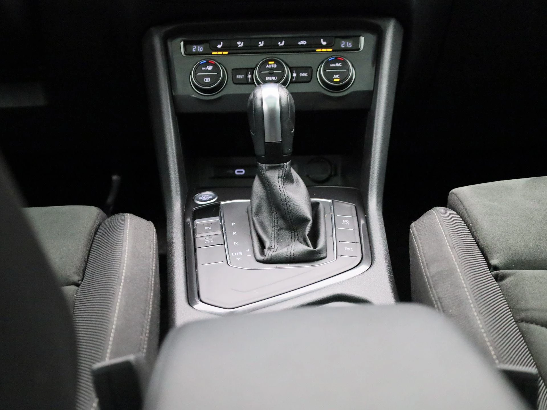 Volkswagen-Tiguan Allspace-image-9