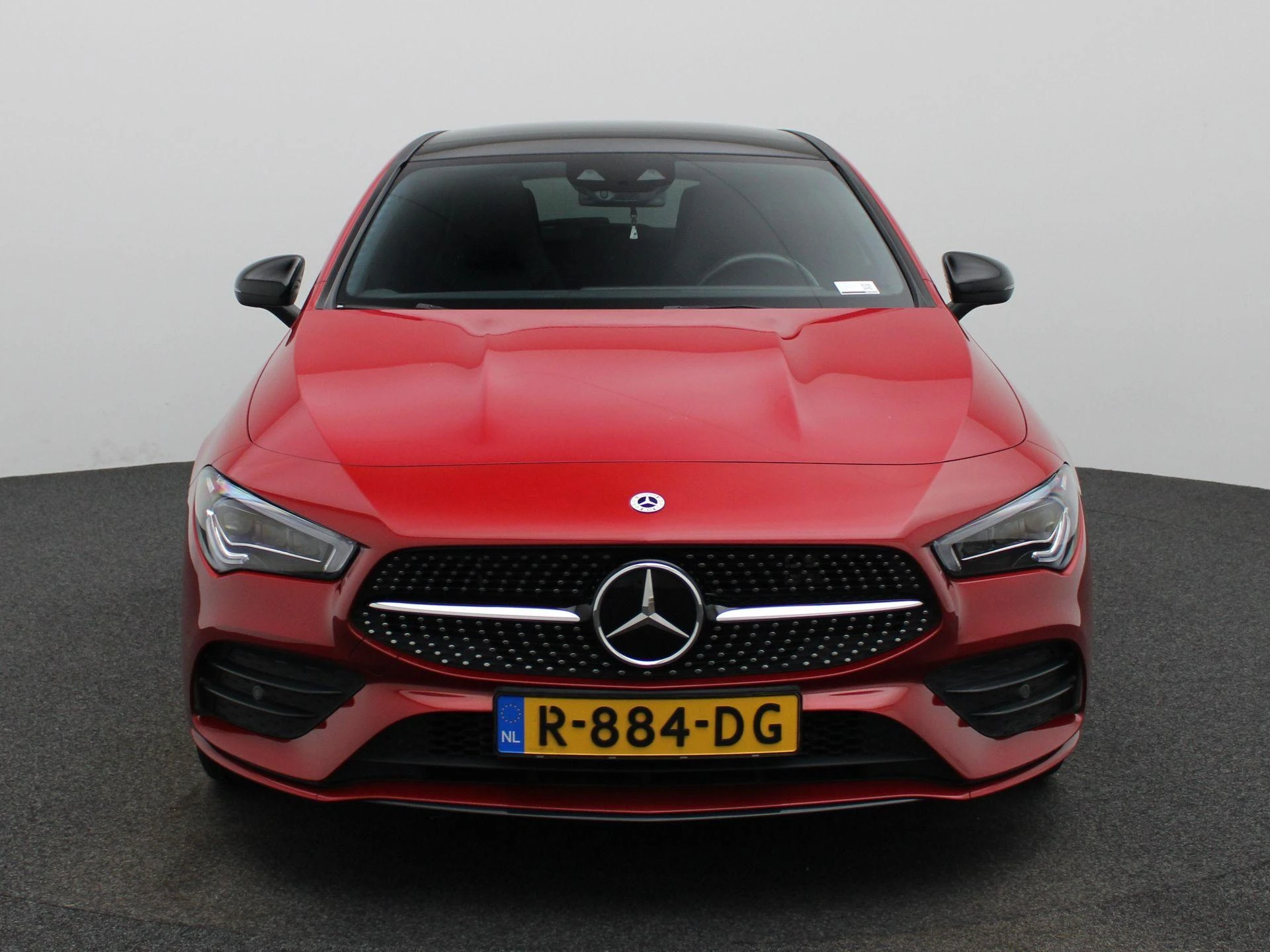 Mercedes-Benz-CLA-image-4