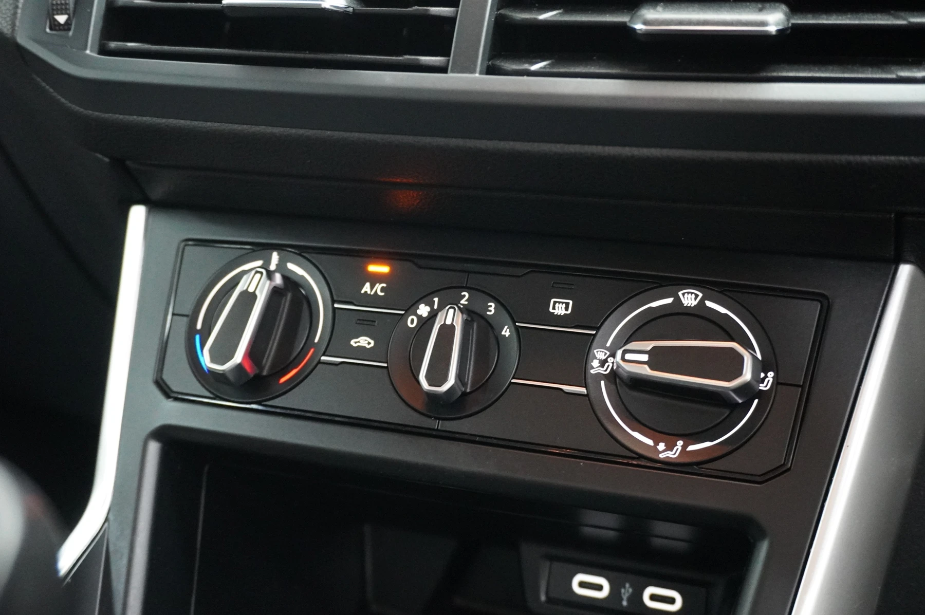 Volkswagen-Polo-image-29