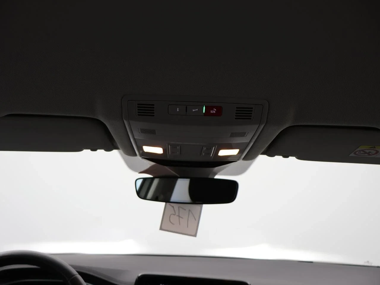 Volkswagen-T-Roc-image-26