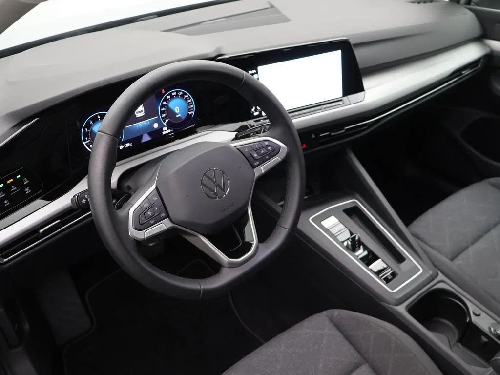 Volkswagen-Golf-image-14