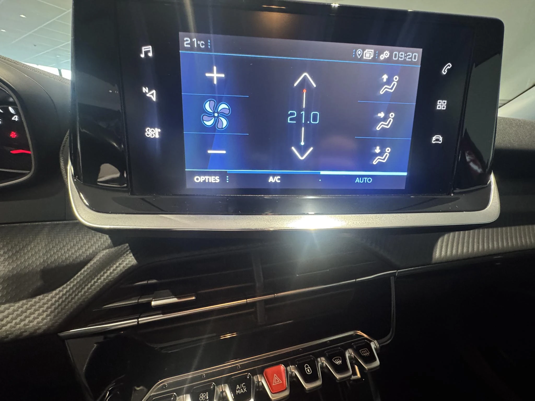 Peugeot-2008-image-21