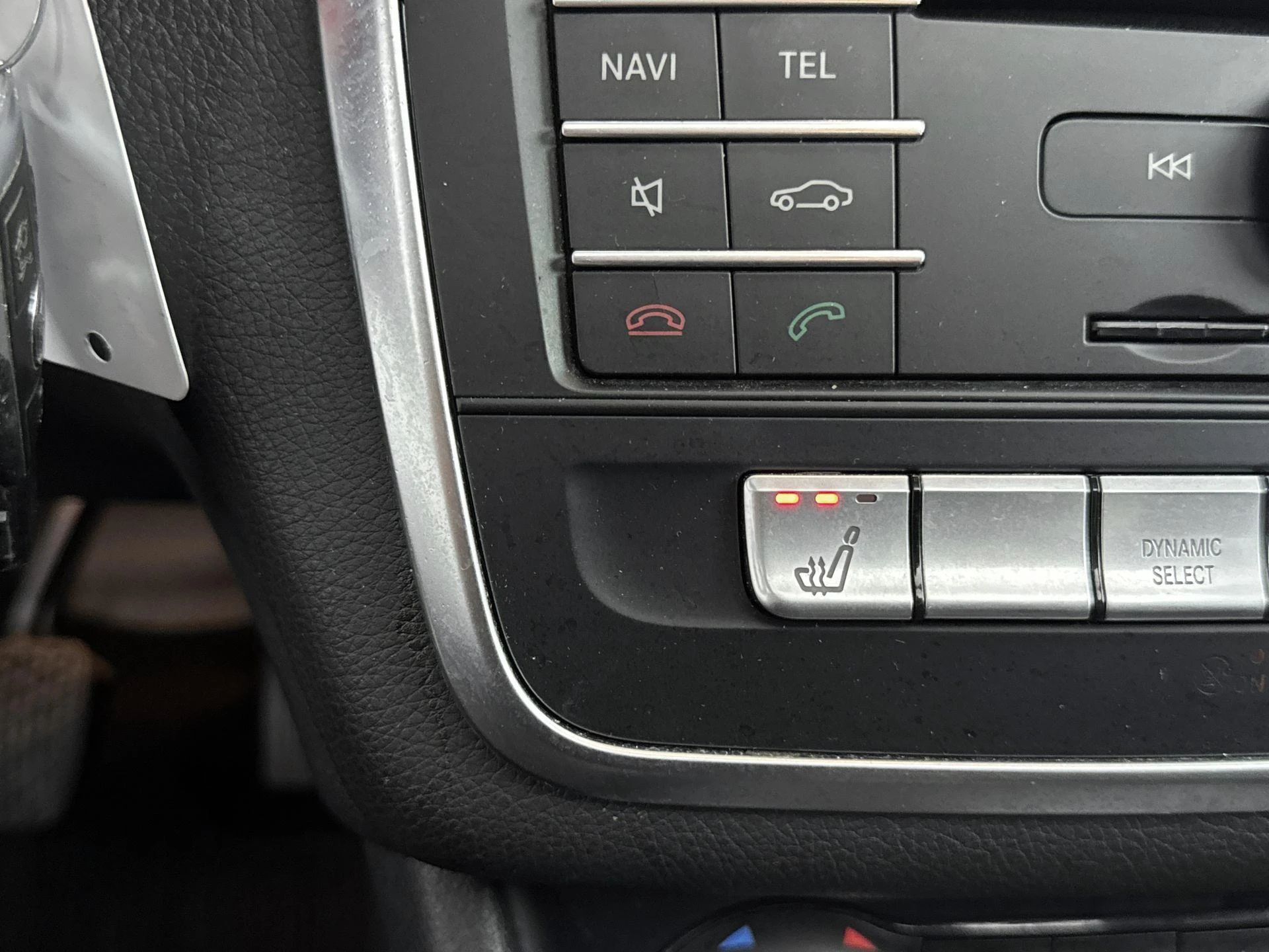 Mercedes-Benz-CLA-image-7
