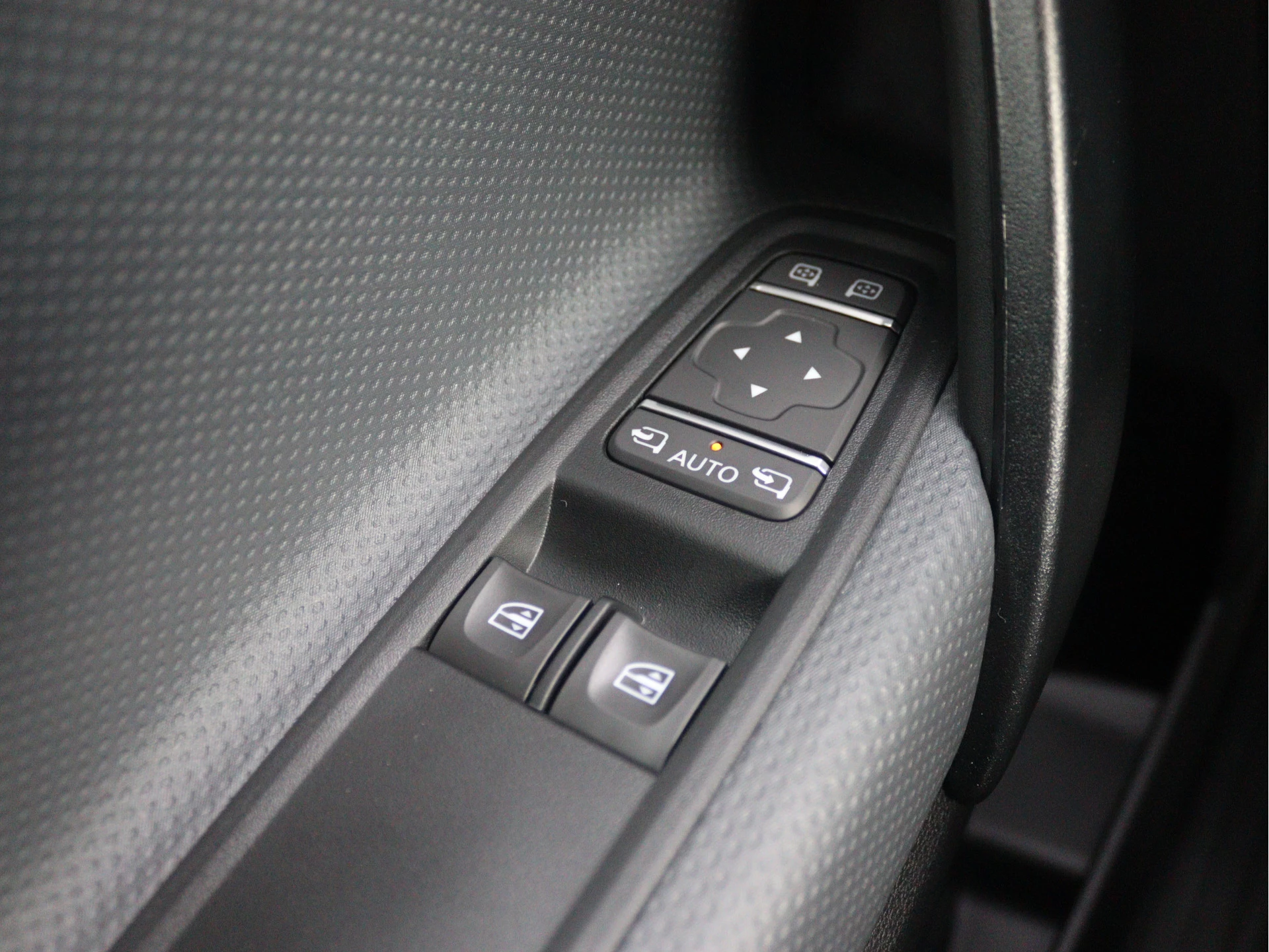 Mercedes-Benz-eCitan-image-3