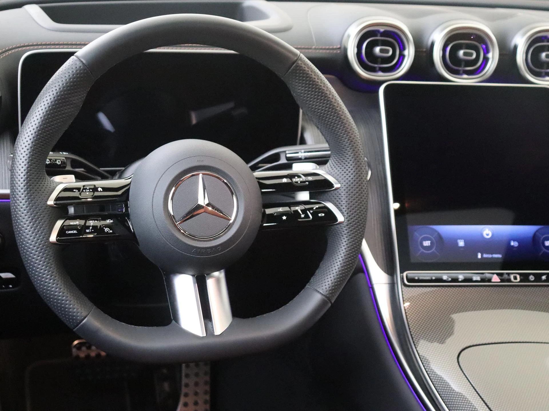 Mercedes-Benz-GLC-image-9