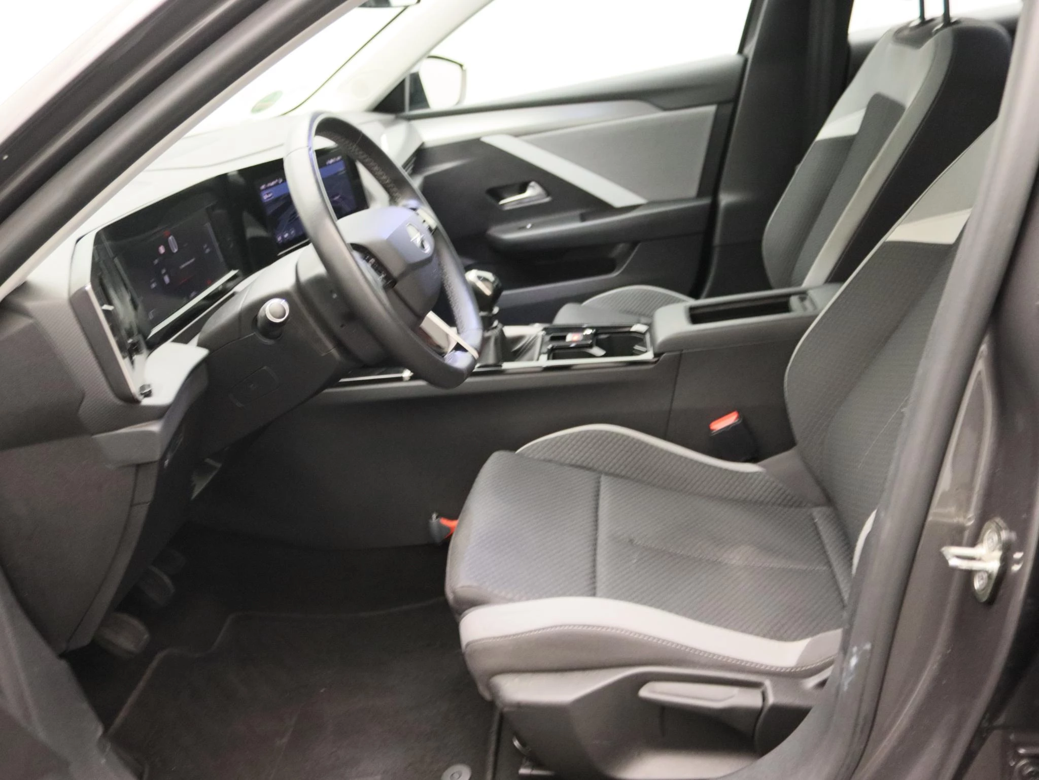 Opel-Astra-image-11