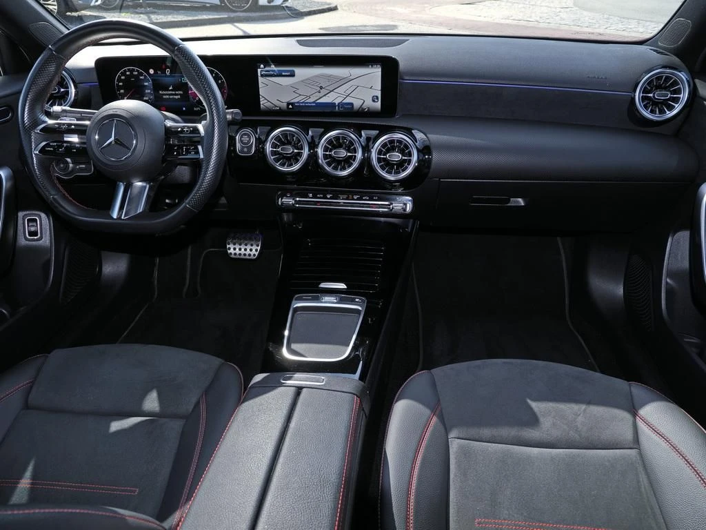 Mercedes-Benz-A-Klasse 200-image-13