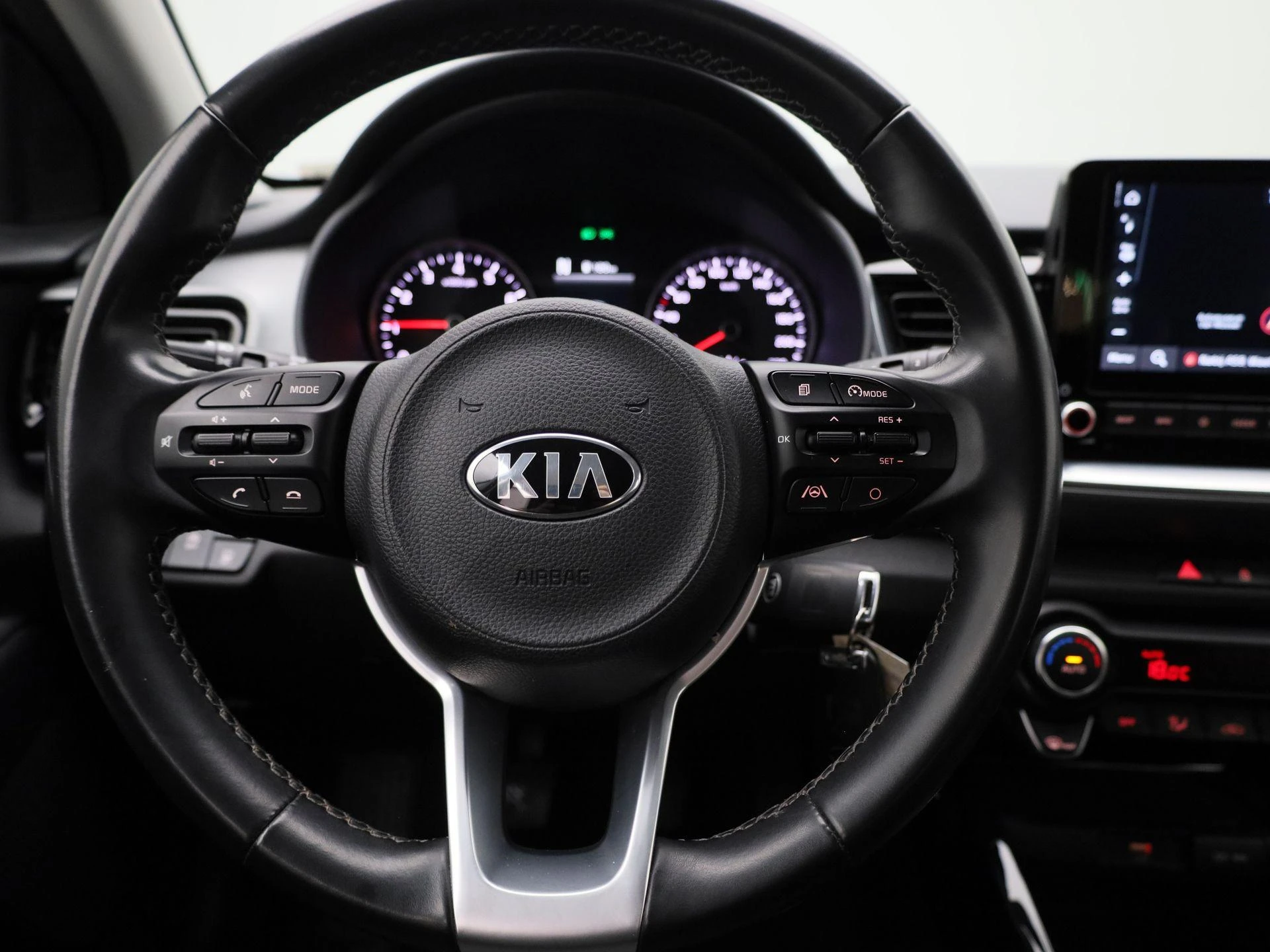 Kia-Stonic-image-2