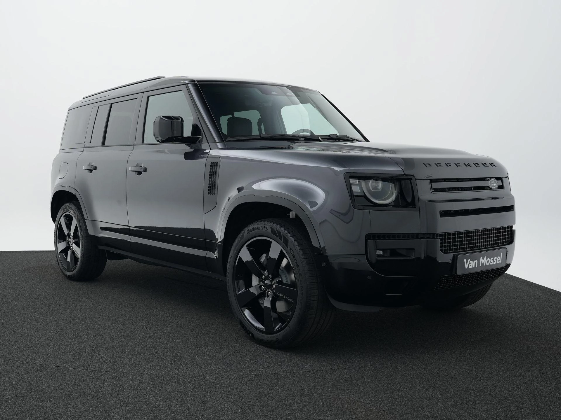 Land Rover-Defender-image-12