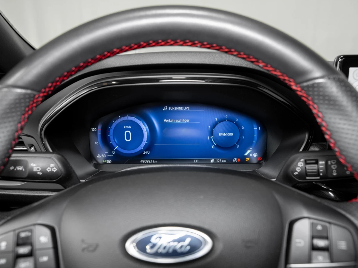 Ford Focus ST-Line X Turnier*AHK*ACC*HUD*KAM*NAVI*WINTER-PKT.