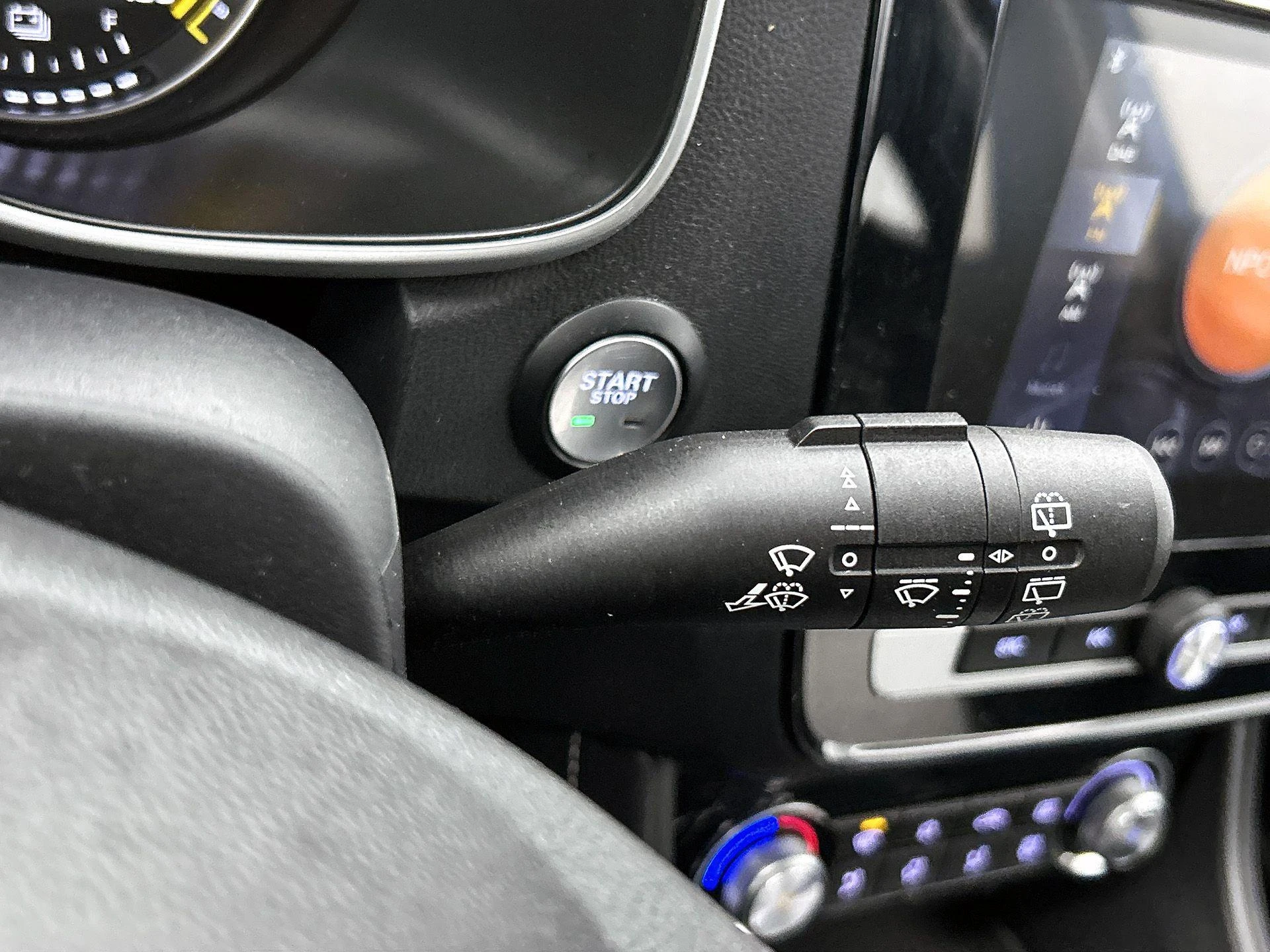 MG-ZS EV-image-7