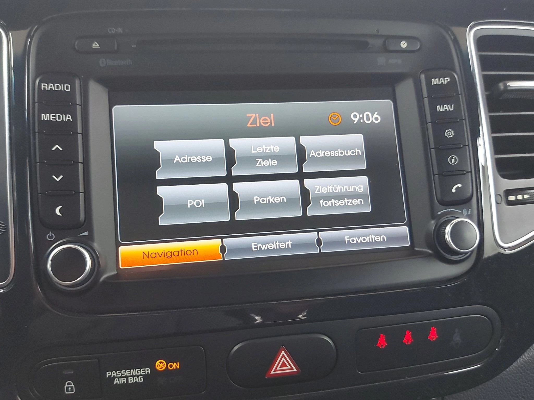 Kia-Carens-image-23