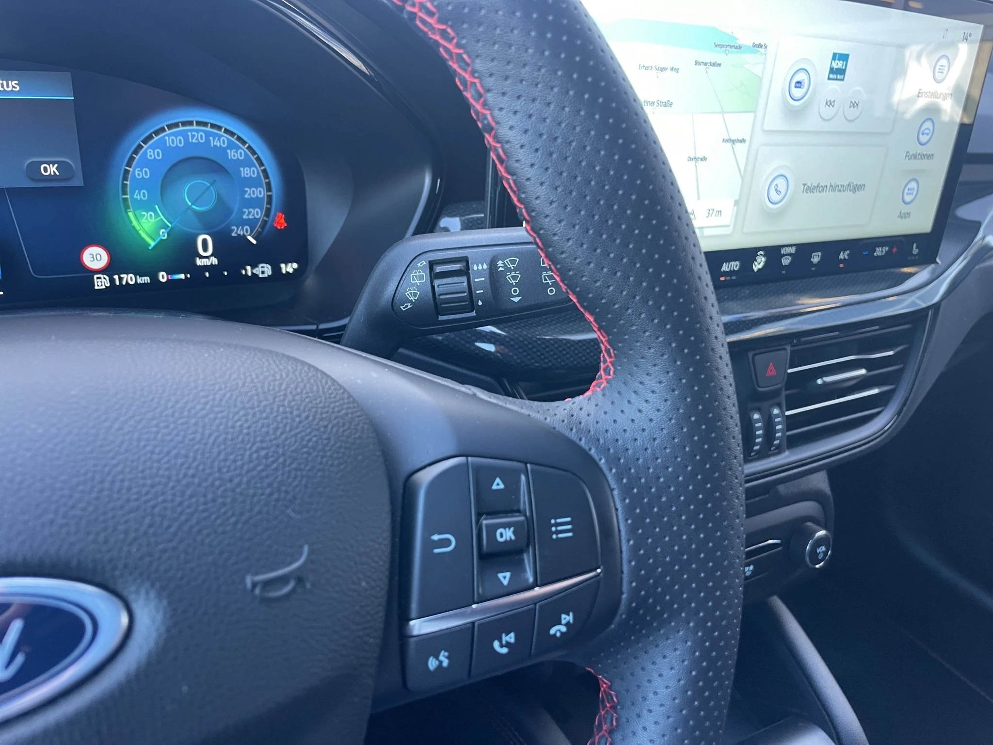 Ford Focus ST-Line X Turnier Aut.*AHK*ACC*HUD*KAM*NAVI*WINTER-PKT.