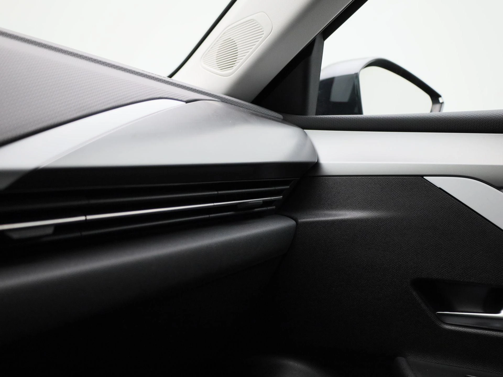 Opel-Astra-image-25