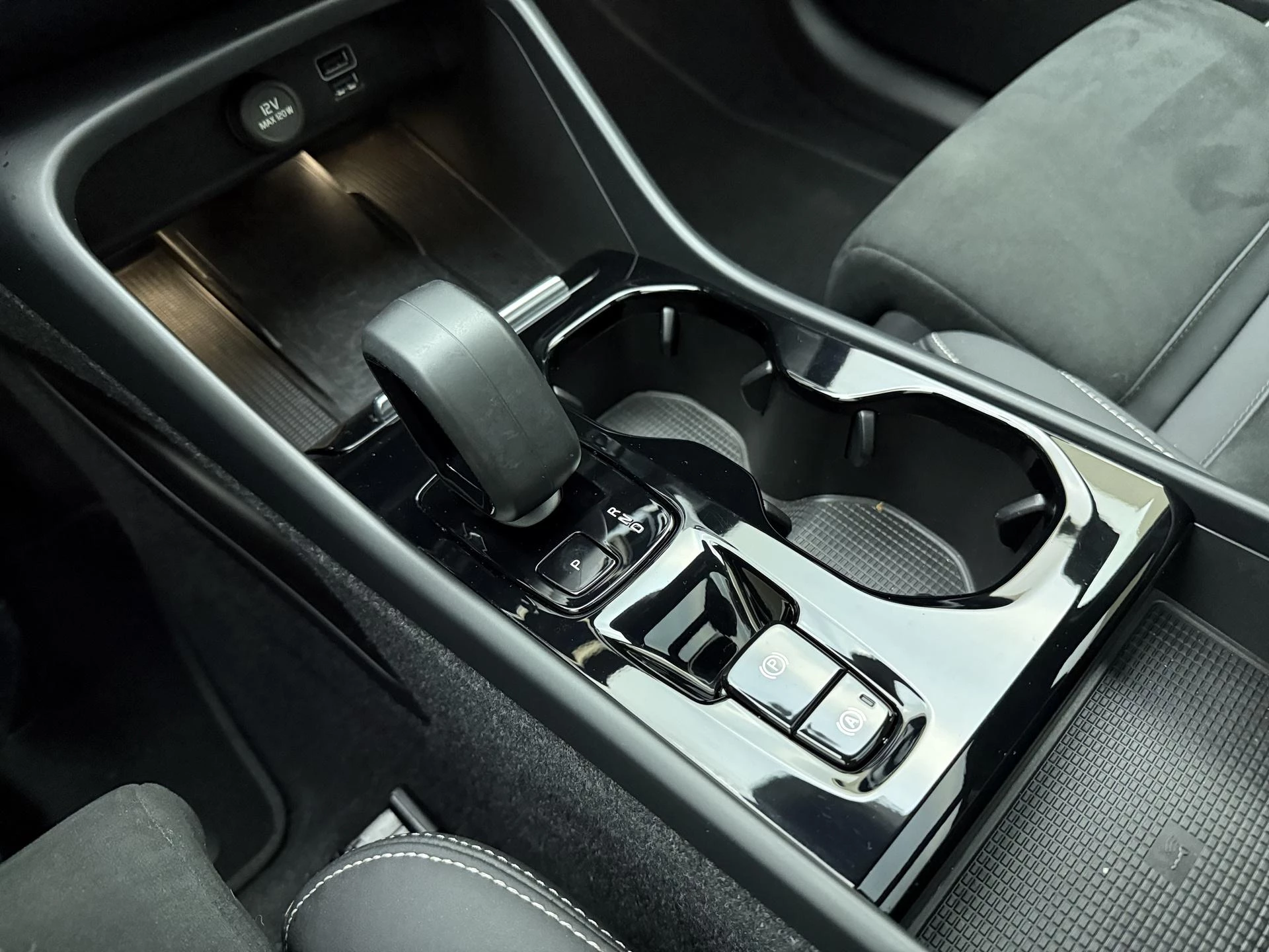 Volvo-XC40-image-27