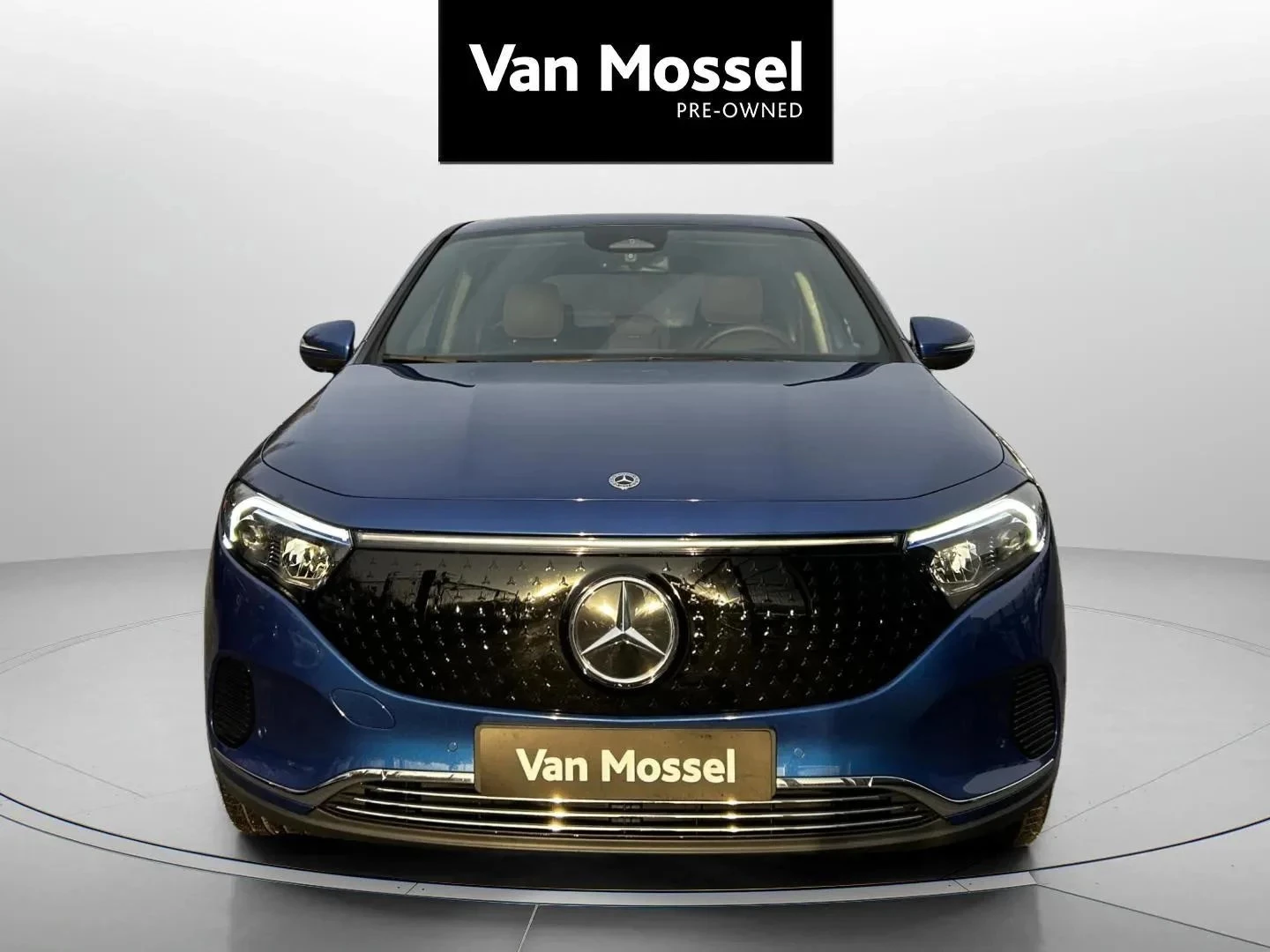 Mercedes-Benz-EQA-image-1