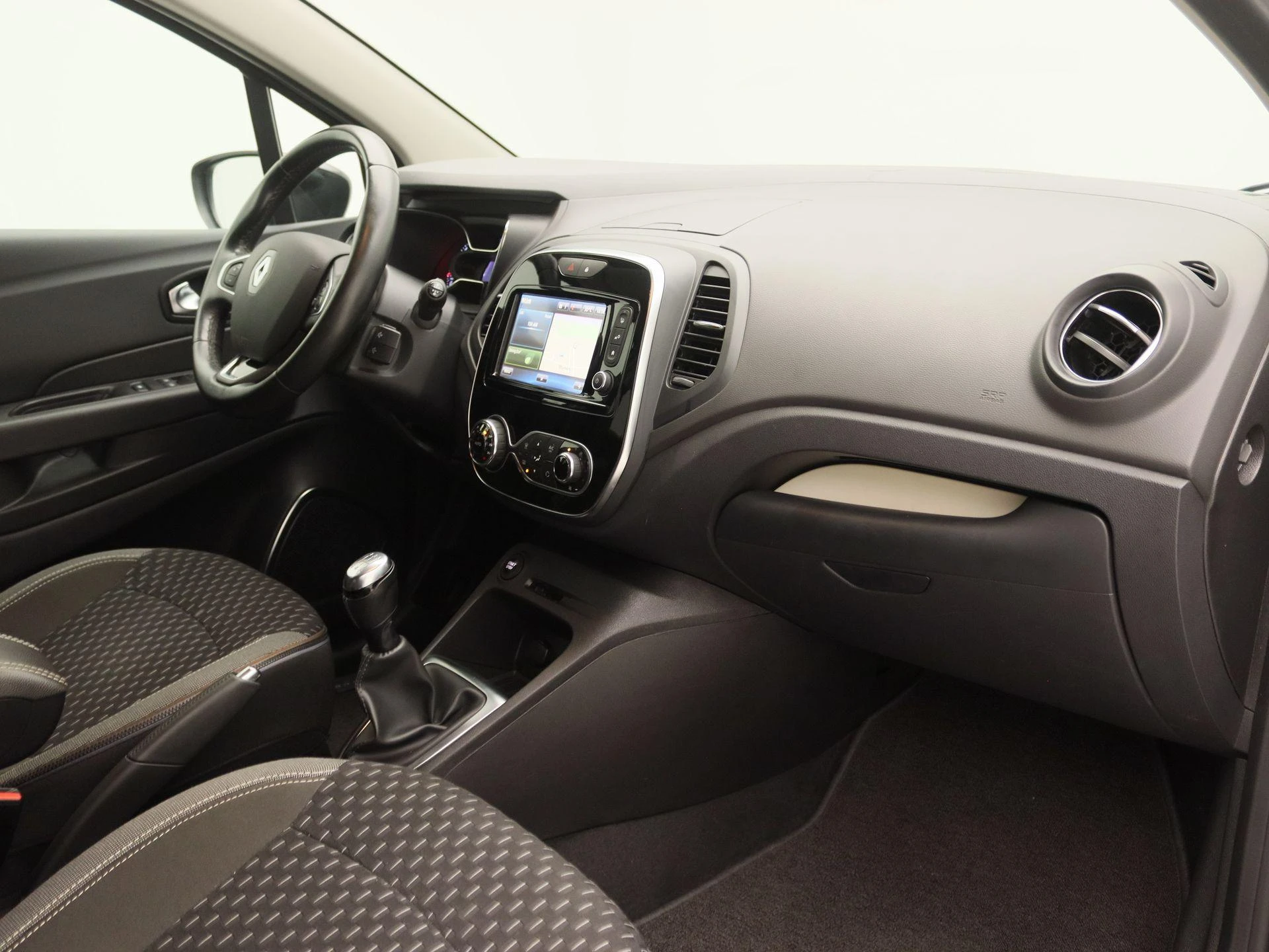 Renault-Captur-image-21