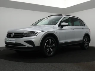 Volkswagen Tiguan eHybrid (PHEV) Tiguan eHybrid 1.4 Life Business OPF DSG 245PK *TREKHAAK*PANO*CAMERA*NAVI*PDC*AIRCO*ACC*...*