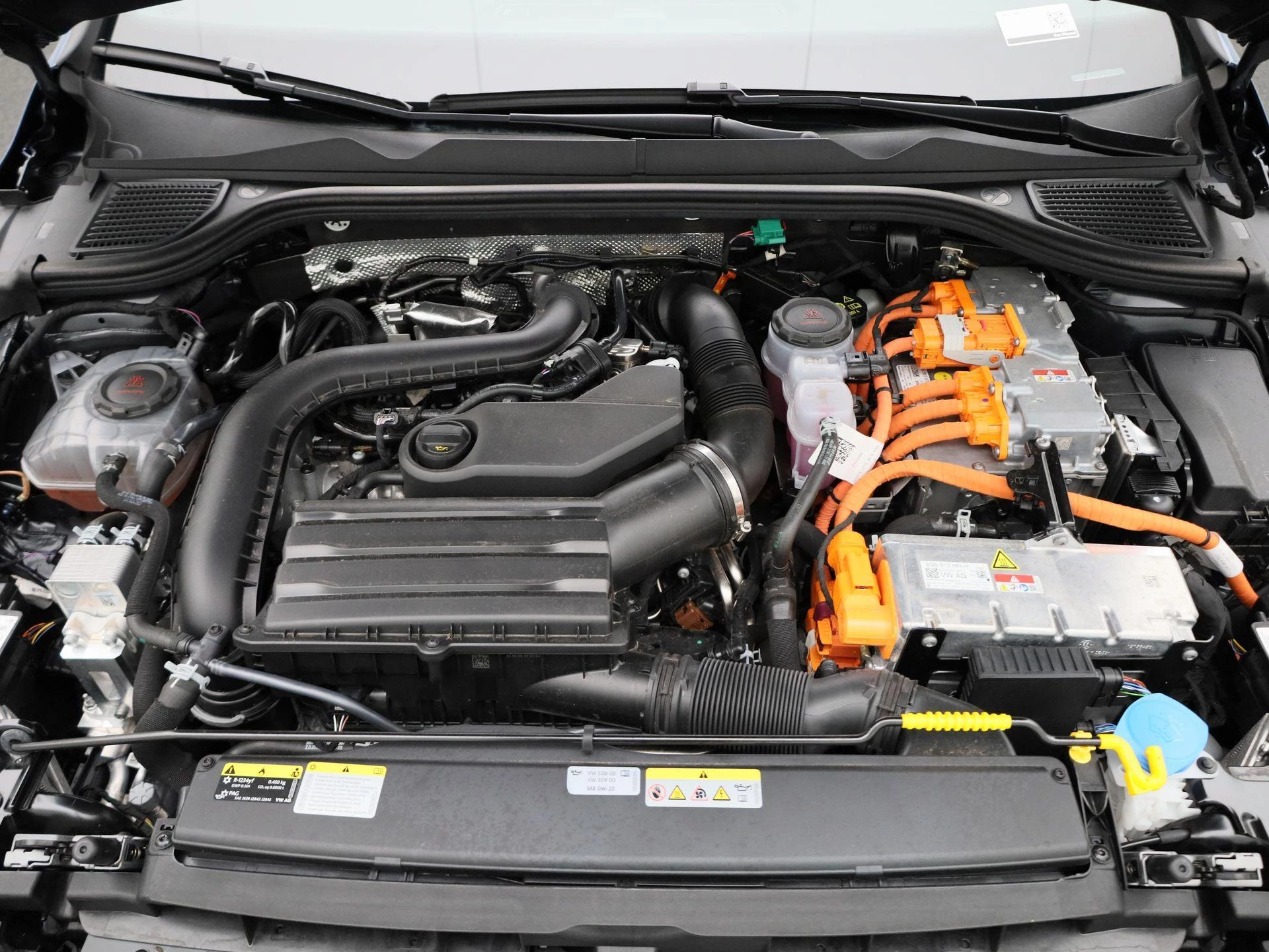 Volkswagen-Golf-image-46