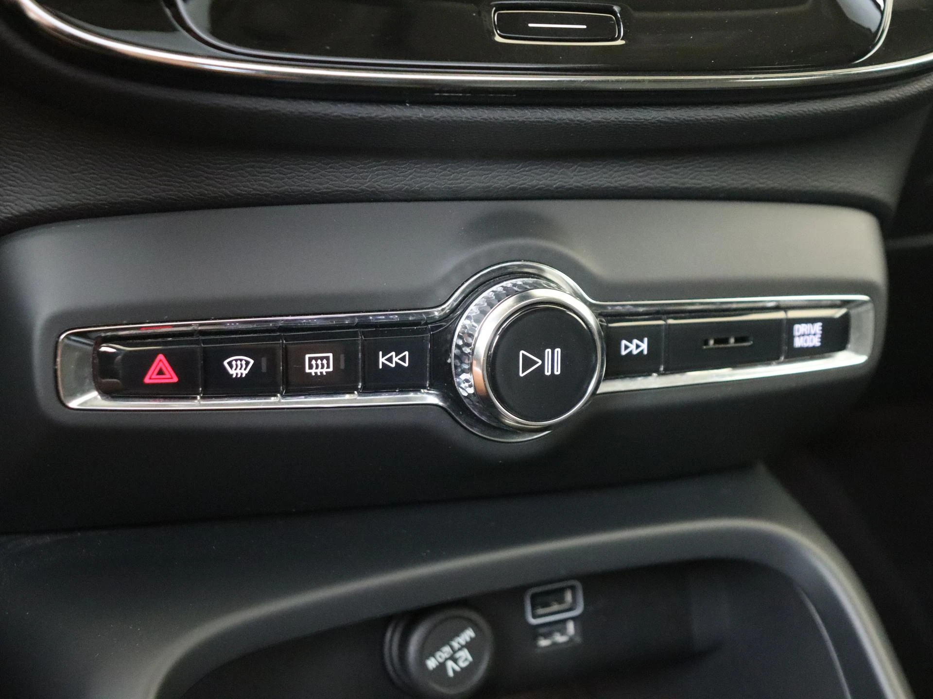 Volvo-XC40-image-20