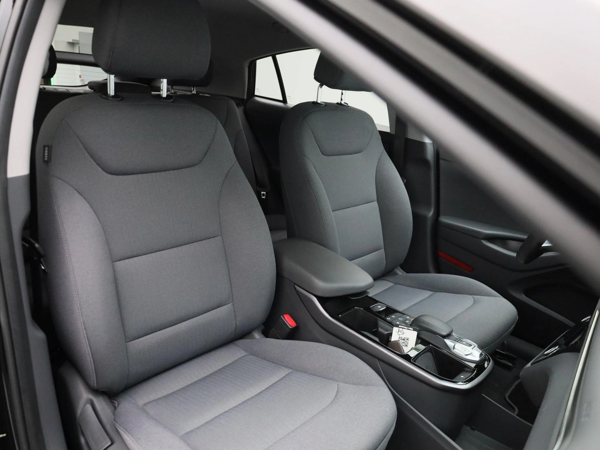 Hyundai-IONIQ-image-37