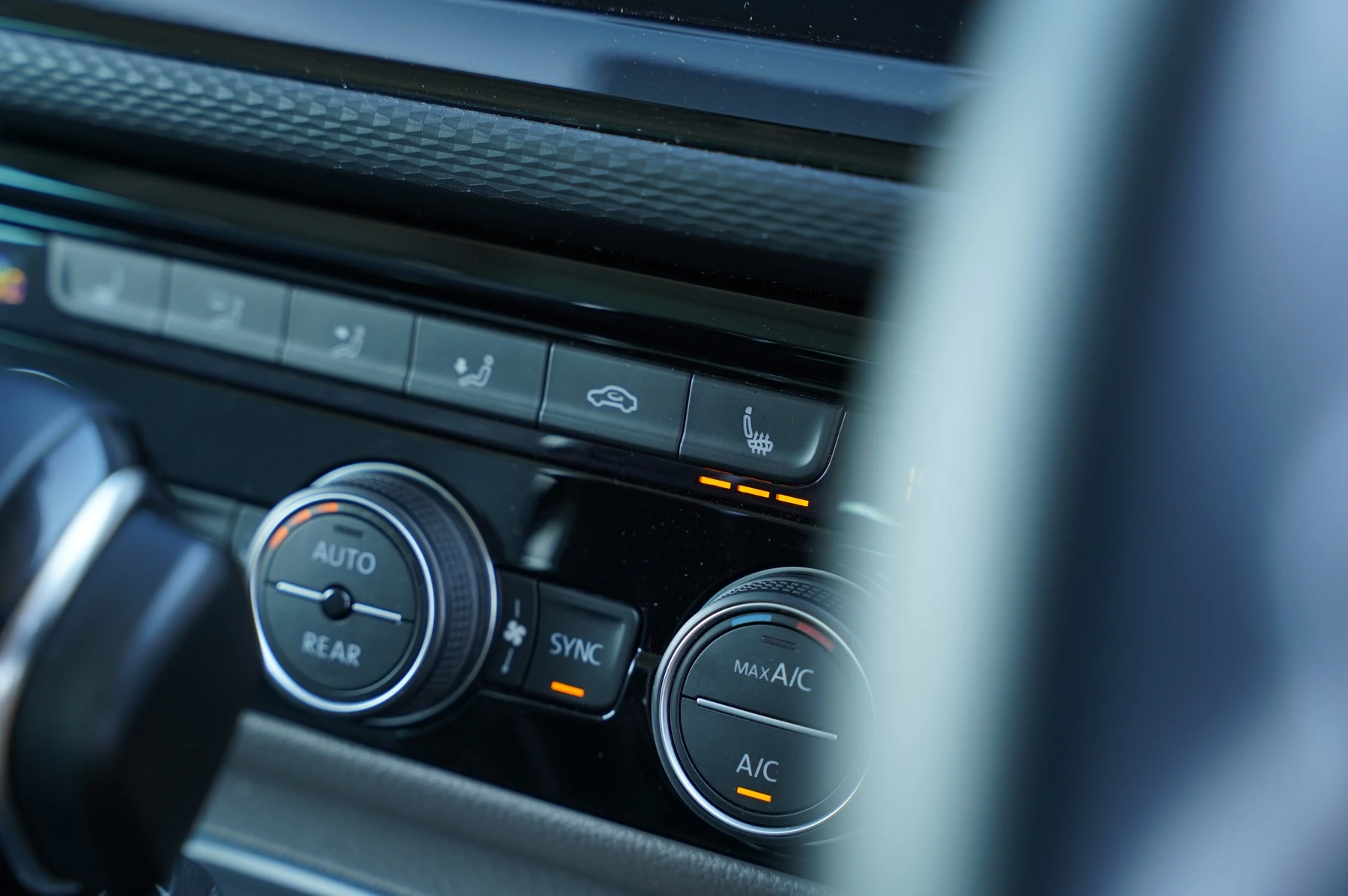 Volkswagen-California-image-56