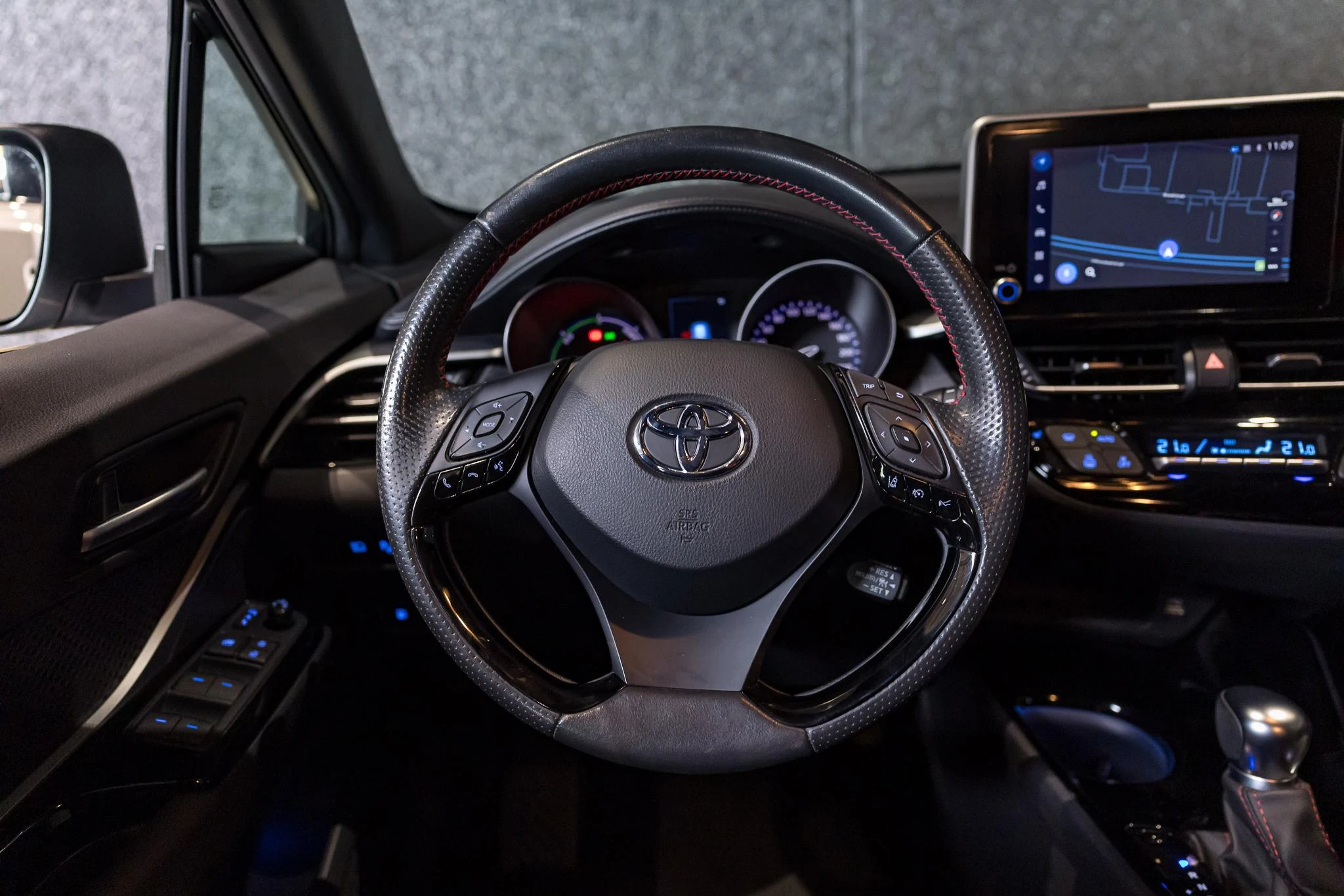 Toyota-C-HR-image-16