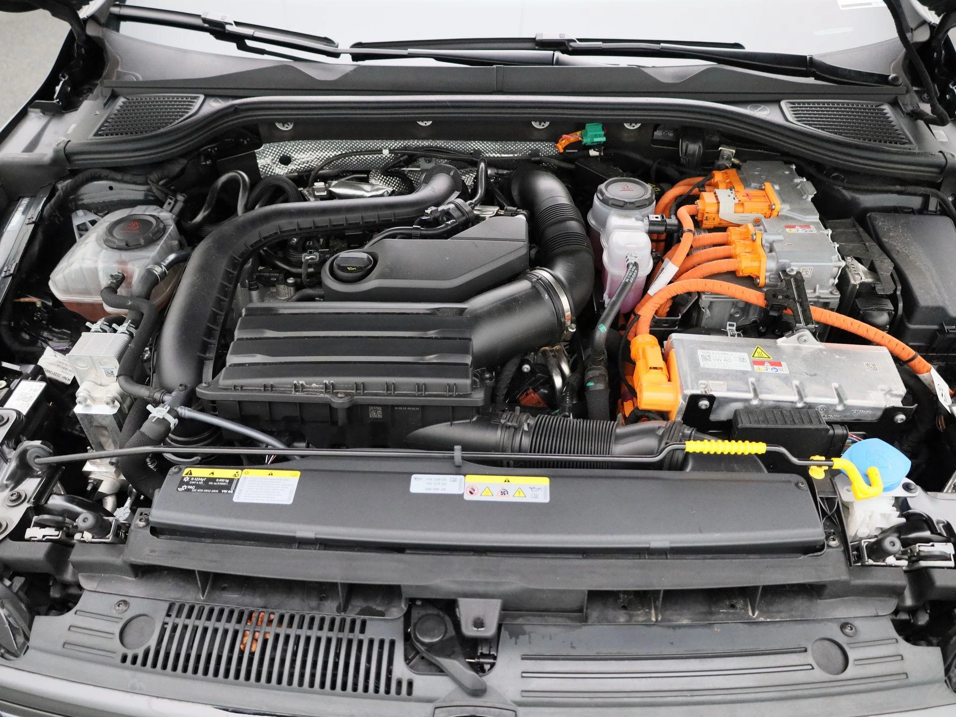Volkswagen-Golf-image-42
