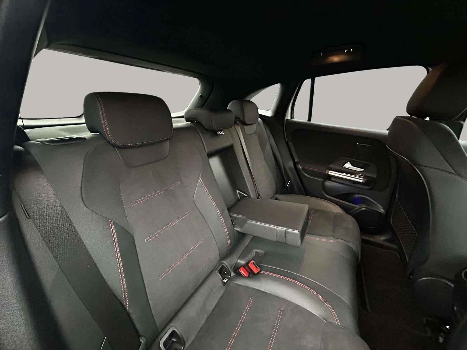 Mercedes-Benz-EQA-image-13