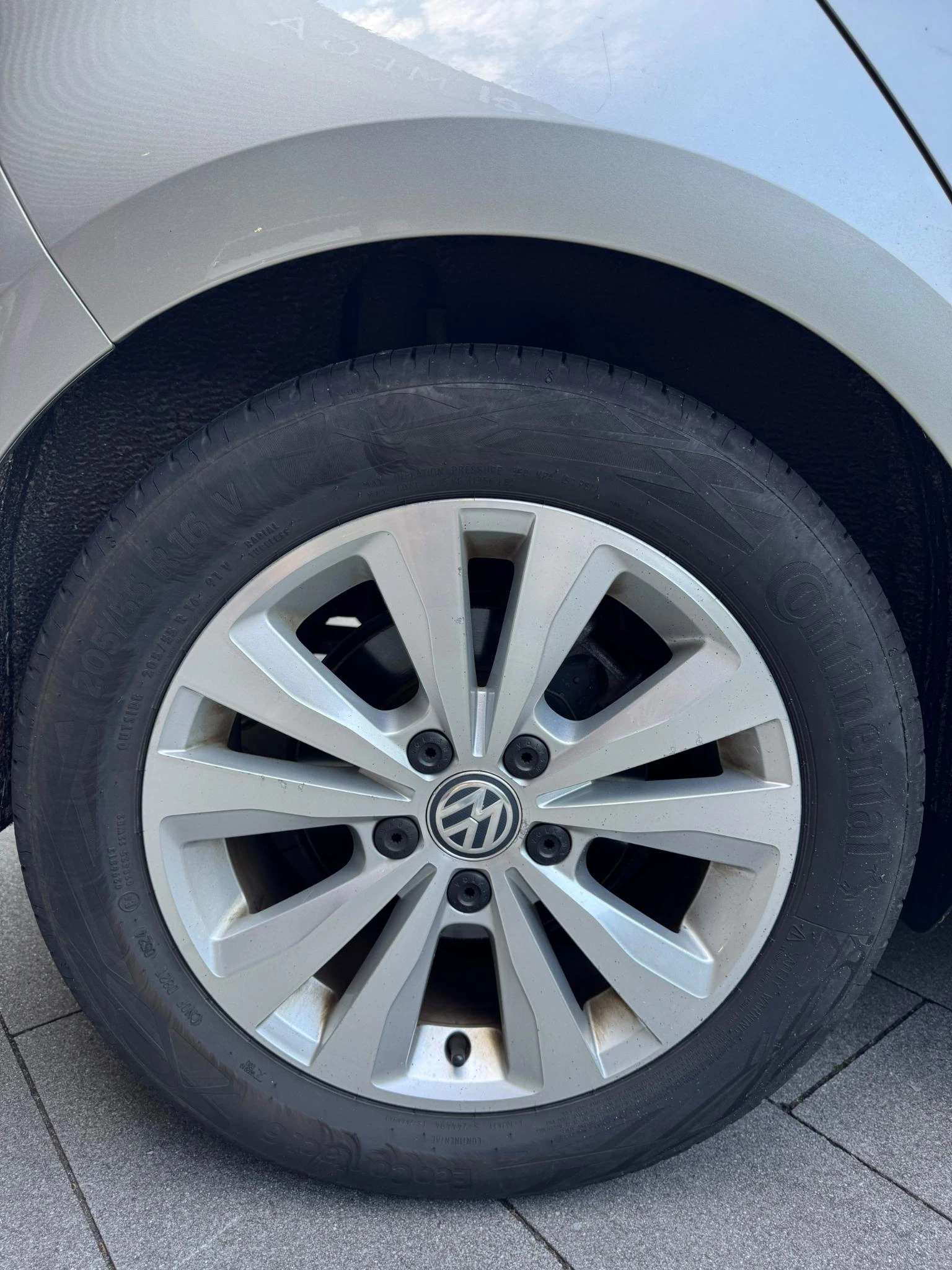 Volkswagen-Golf-image-5