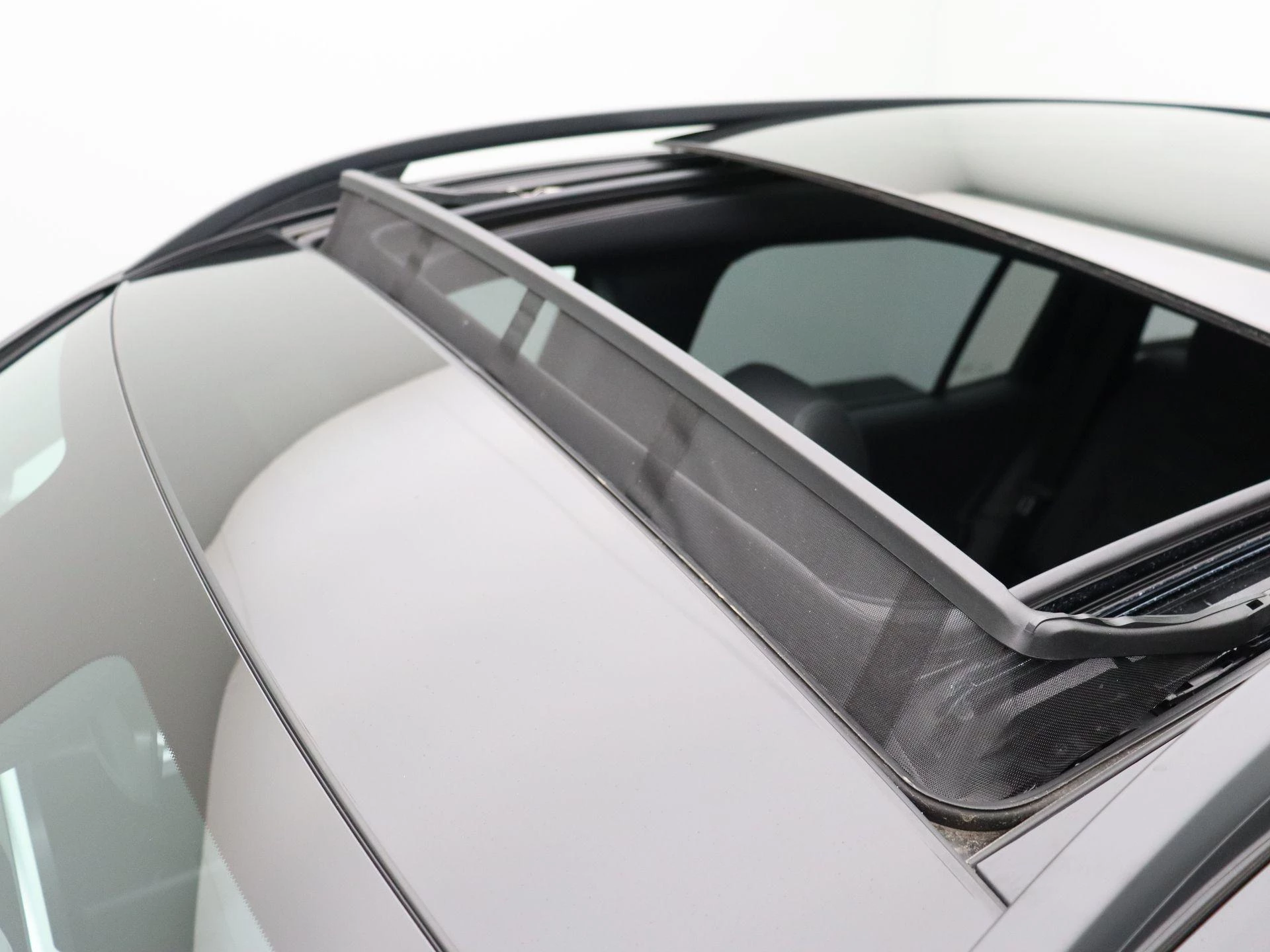 Mercedes-Benz EQB 350 4MATIC AMG Line + LEDER + PANO + BURMESTER + TREKHAAK + HEAD UP +