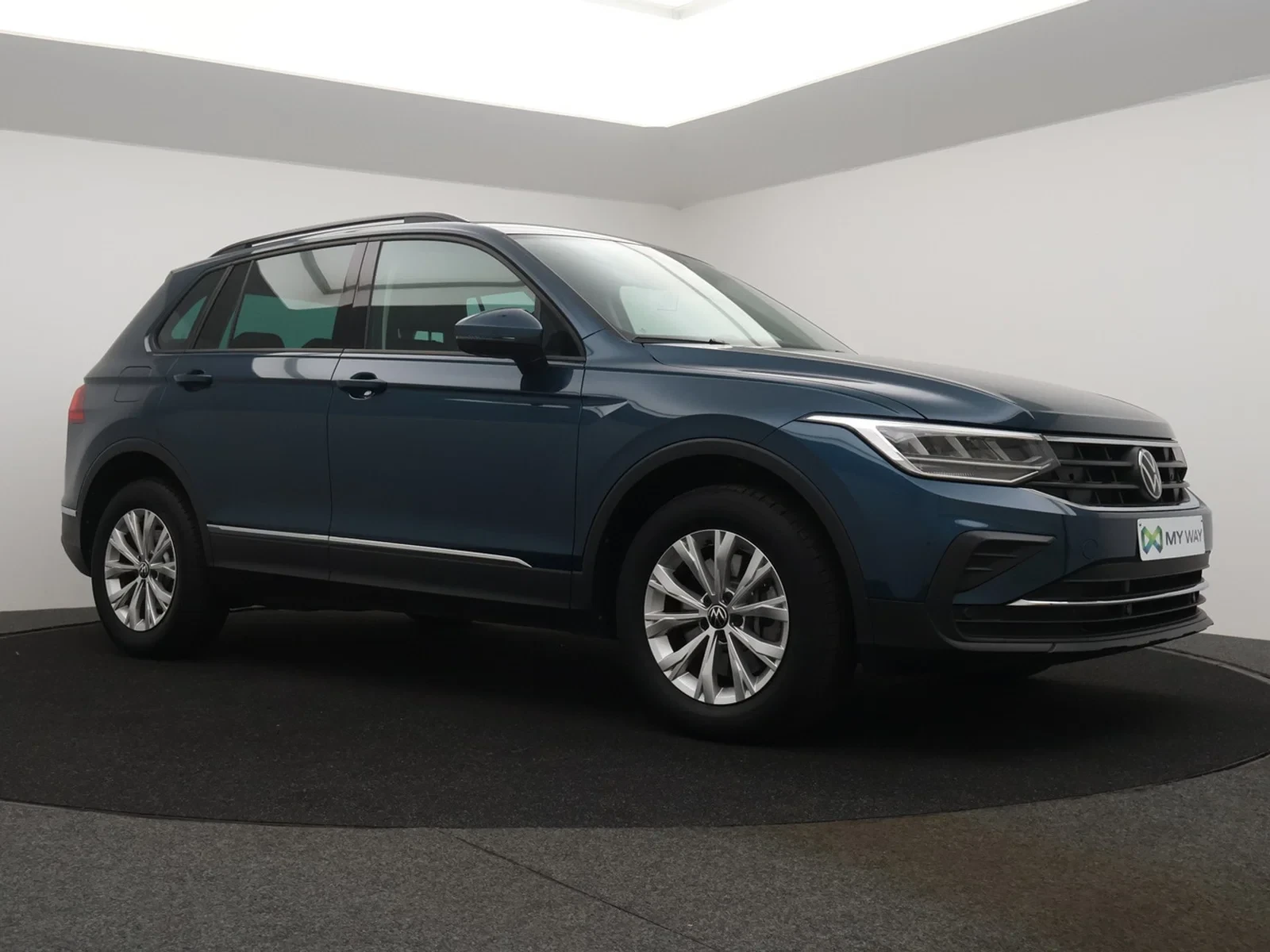 Volkswagen Tiguan eHybrid (PHEV) Tiguan Life Business 1.4TSI eHybrid PHEV 204PK *AUTOMAAT*TREKHAAK*LEDER*CAMERA*PDC*ACC*VIRTUAL COCKP