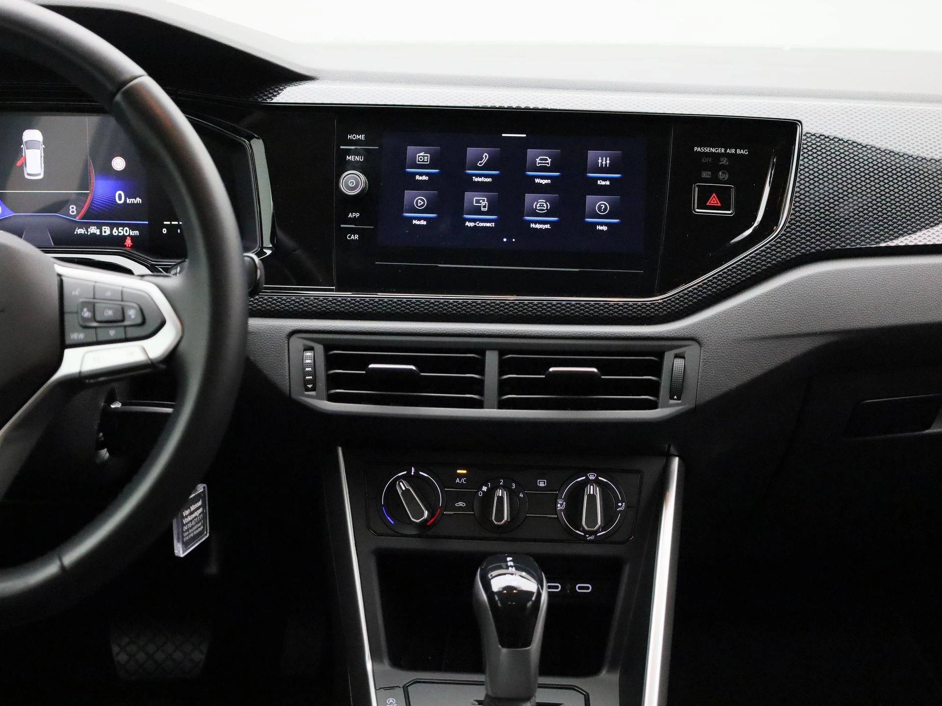 Volkswagen-Polo-image-7