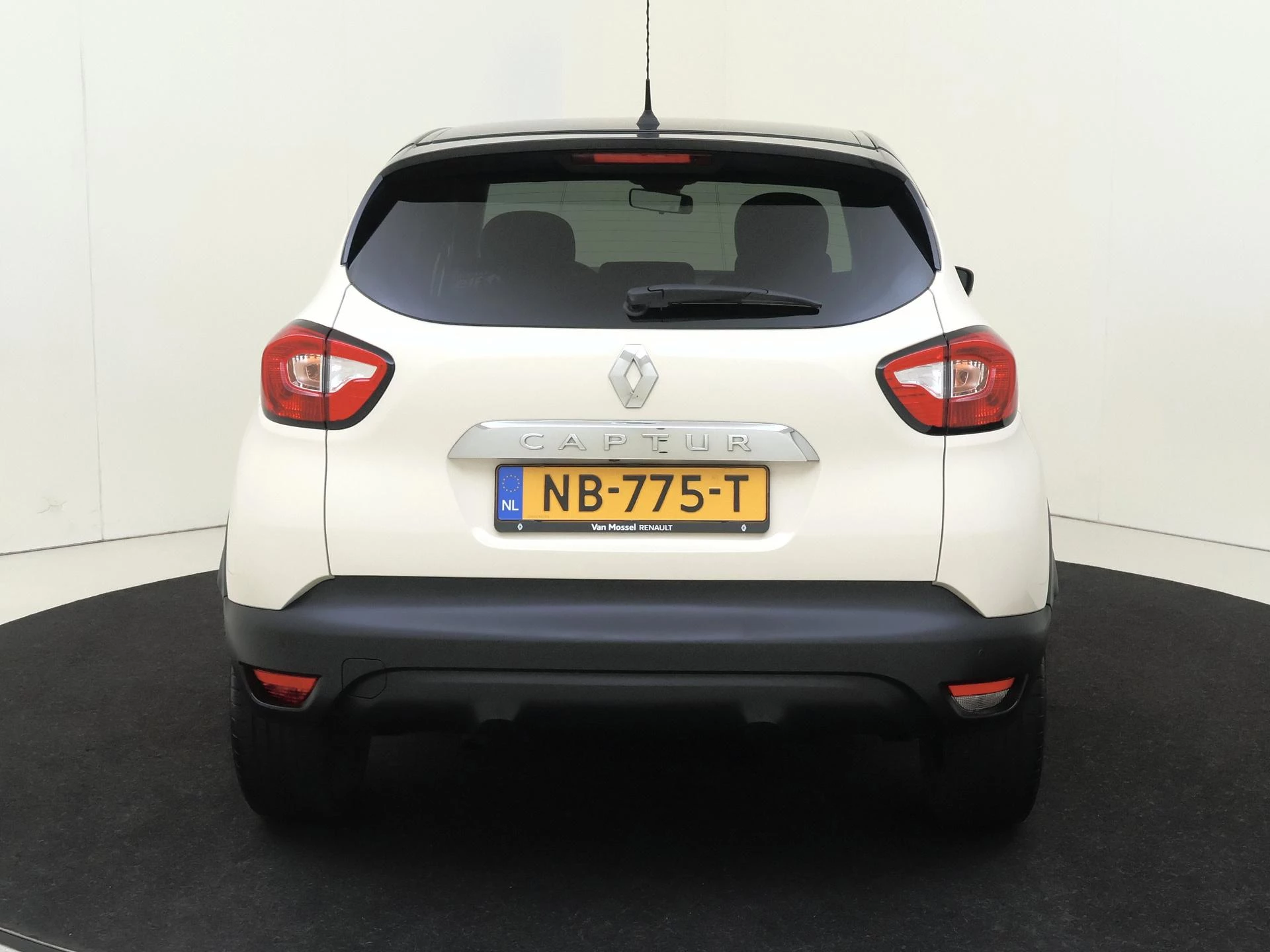 Renault-Captur-image-10