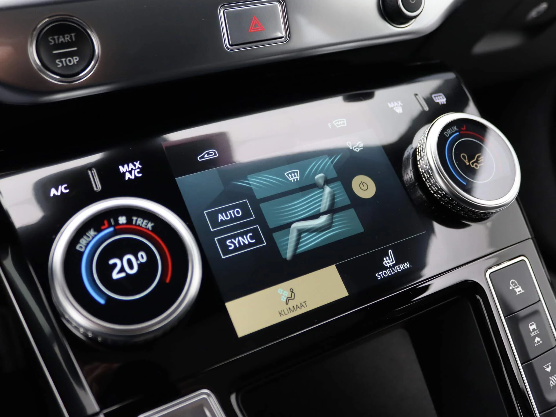 Jaguar-I-PACE-image-22