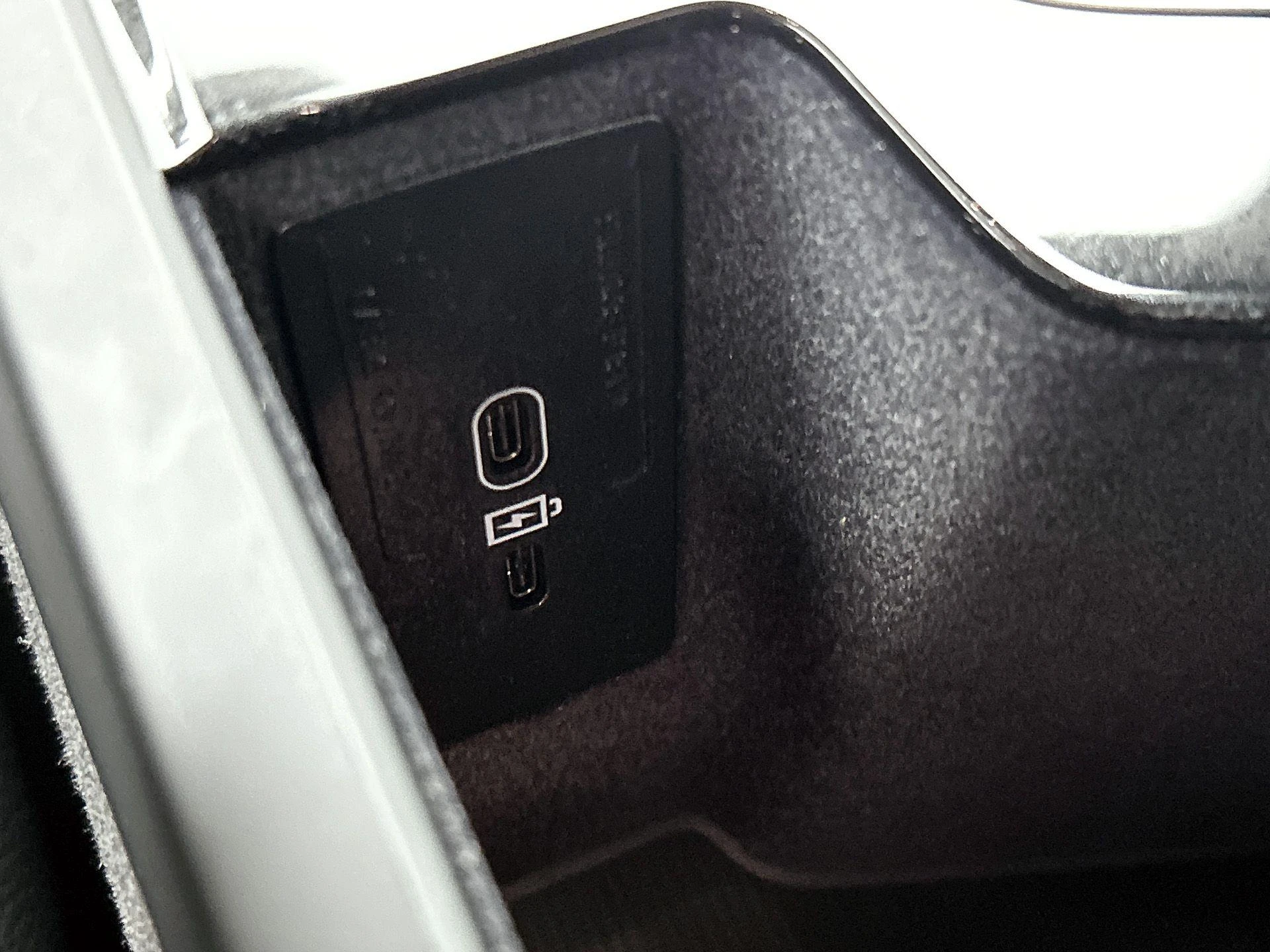 Volvo-V90-image-38