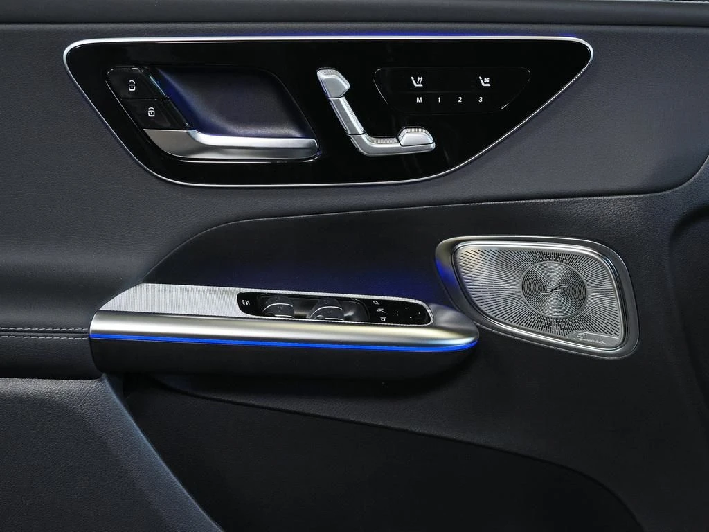 Mercedes-Benz-GLC 220 d-image-7