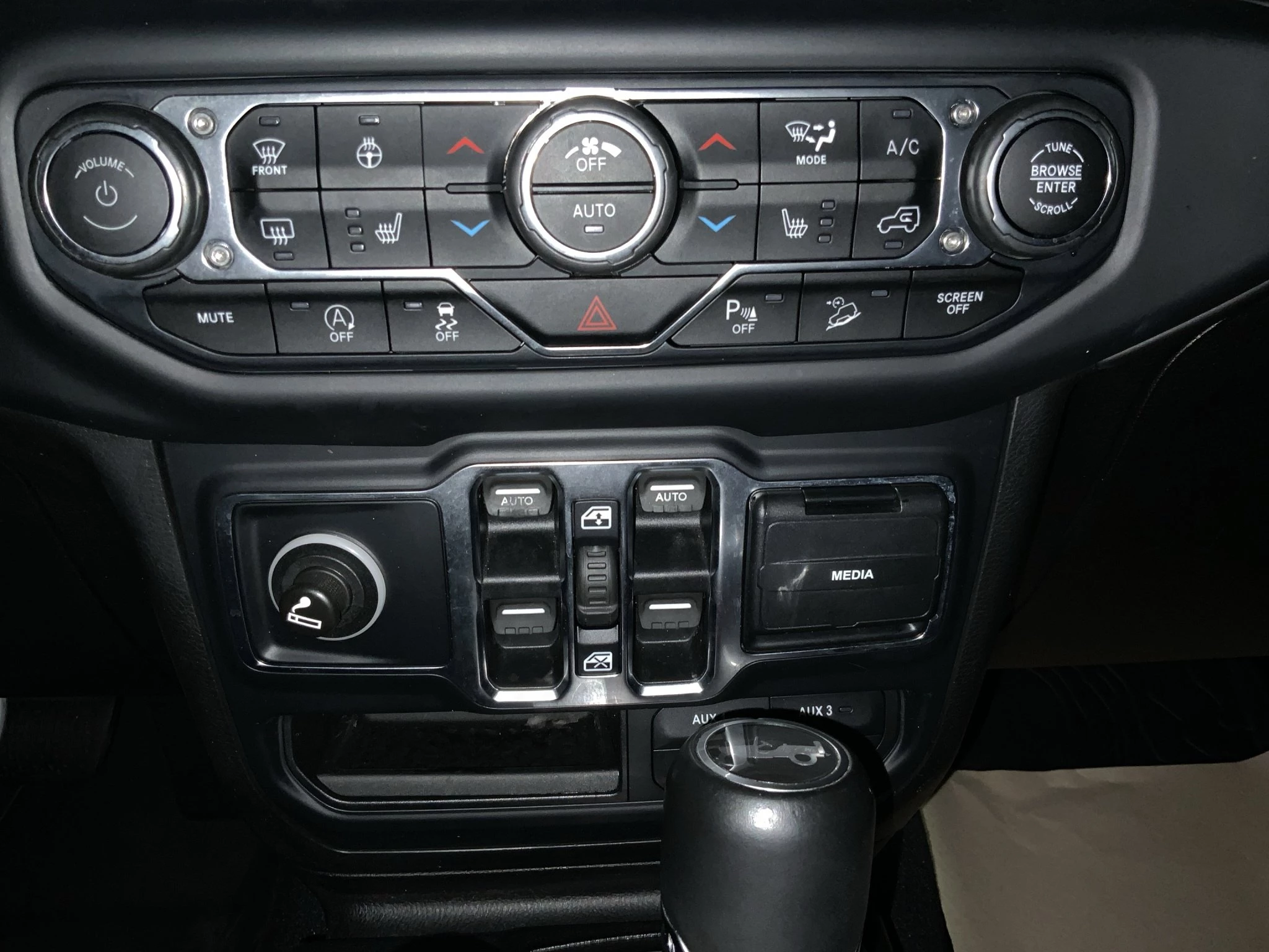 Jeep-Wrangler-image-14