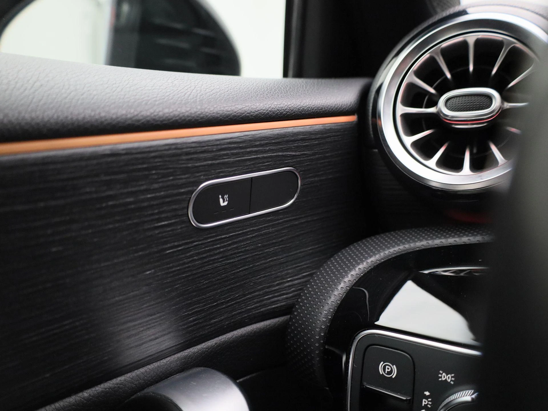Mercedes-Benz-A-Klasse-image-21