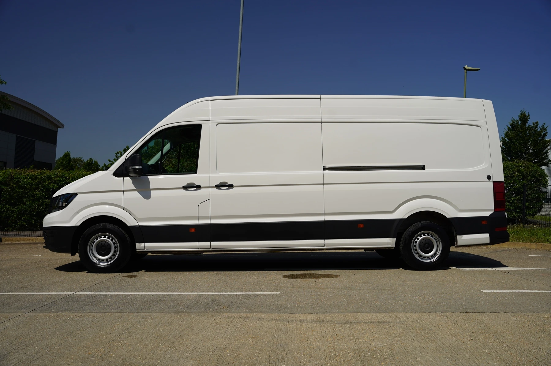 Volkswagen-Crafter-image-13
