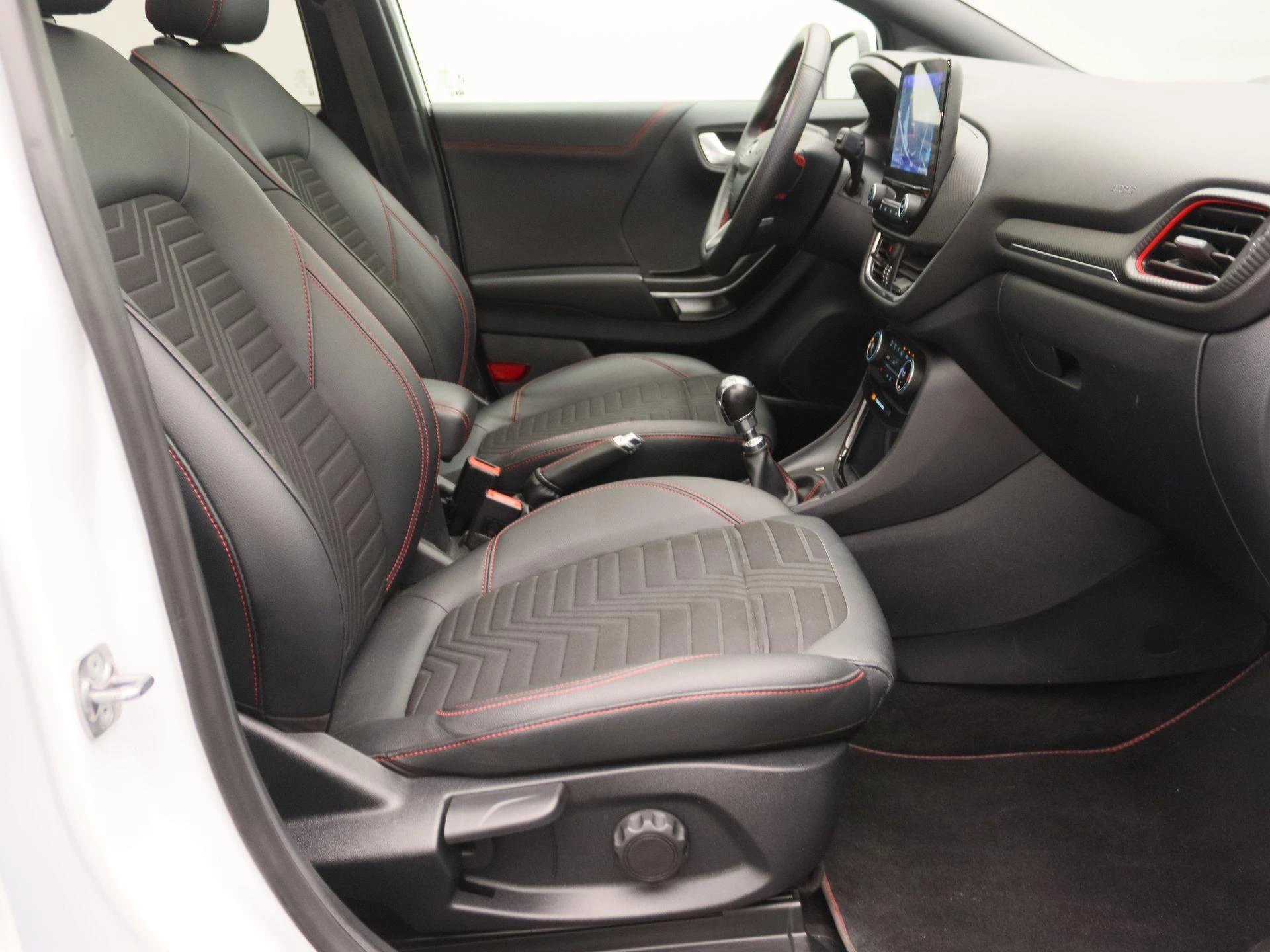 Ford-Puma-image-25