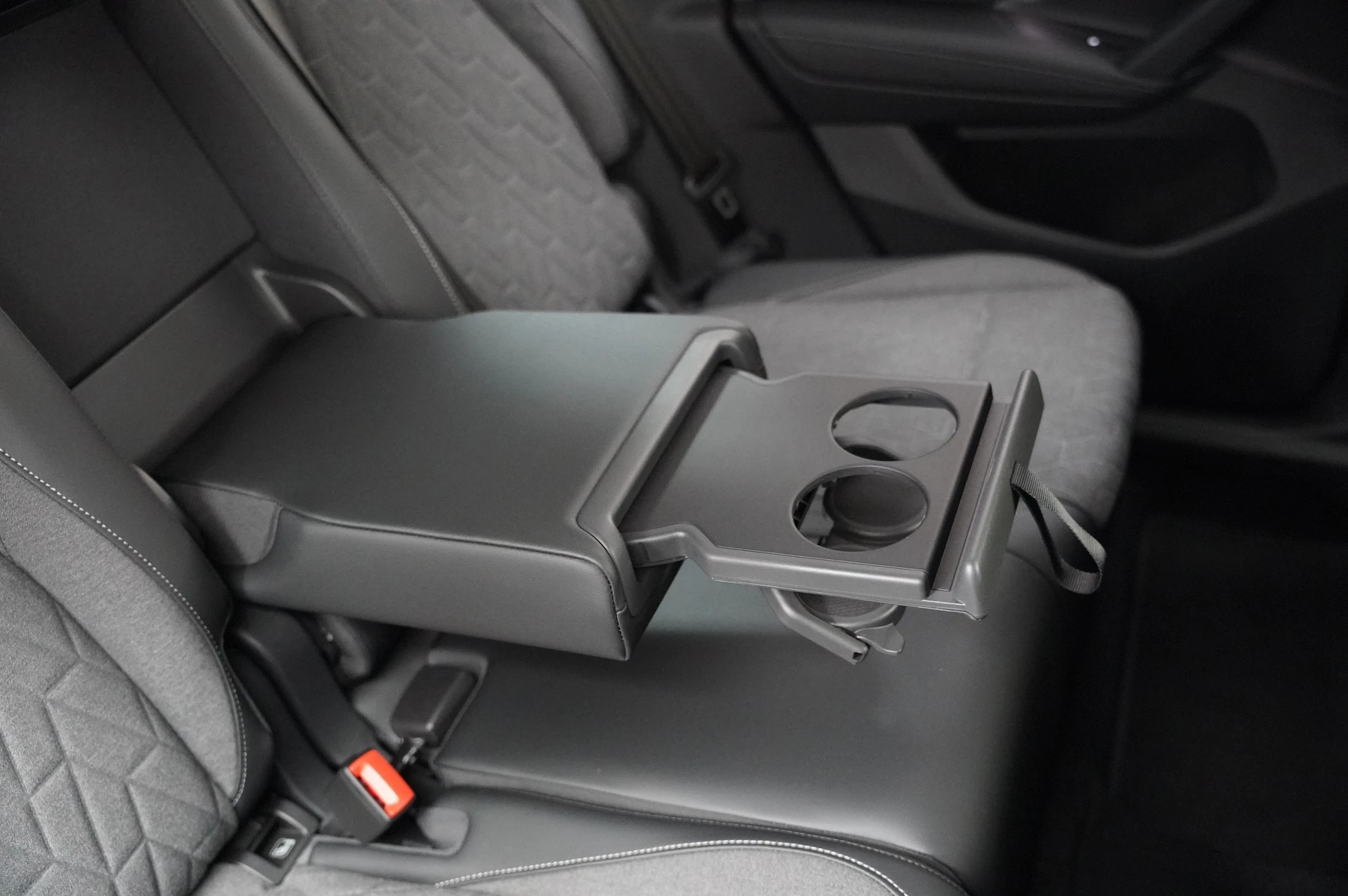 Volkswagen-Tiguan-image-24