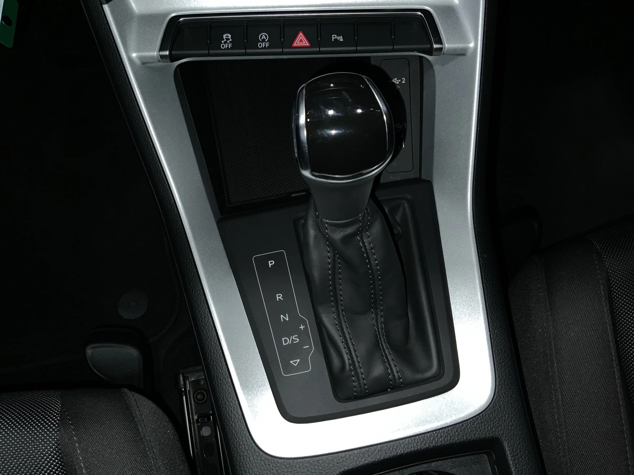 Audi Q3 Aut*NAVI*GRA*LM*PDC