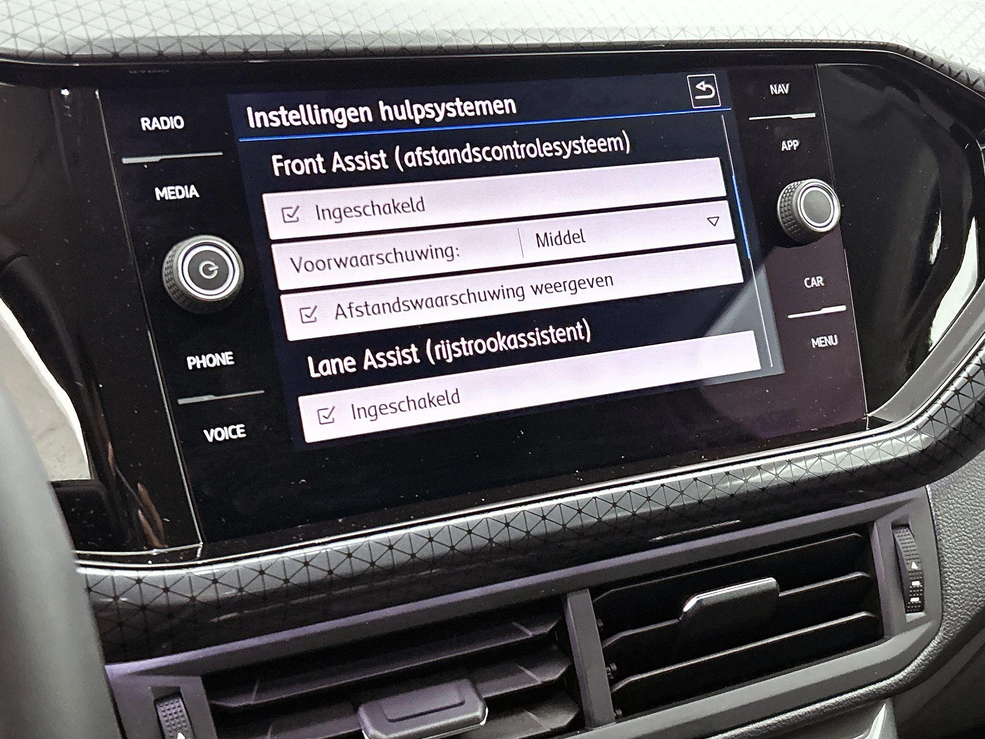 Volkswagen-T-Cross-image-11