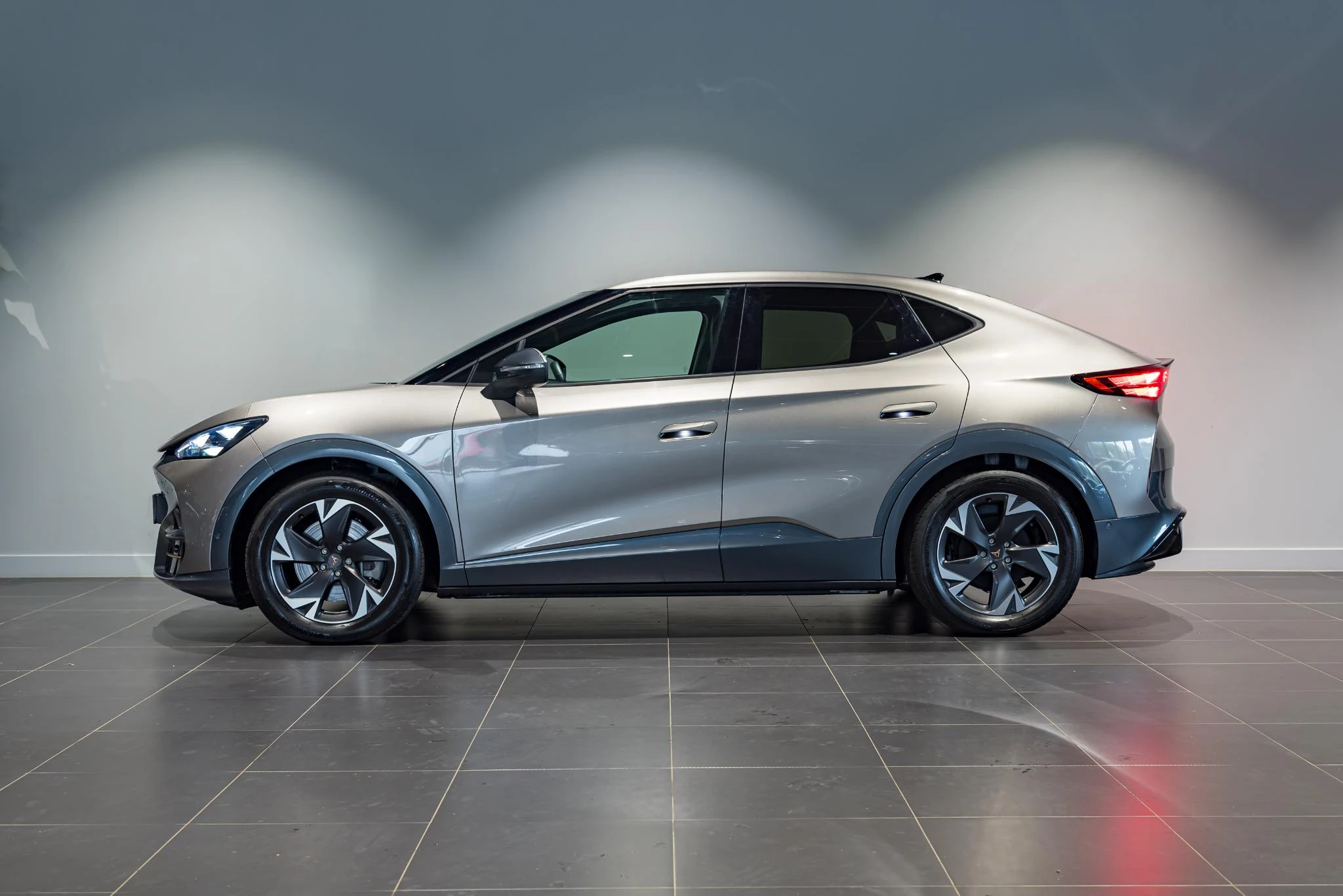 CUPRA-Tavascan-image-4