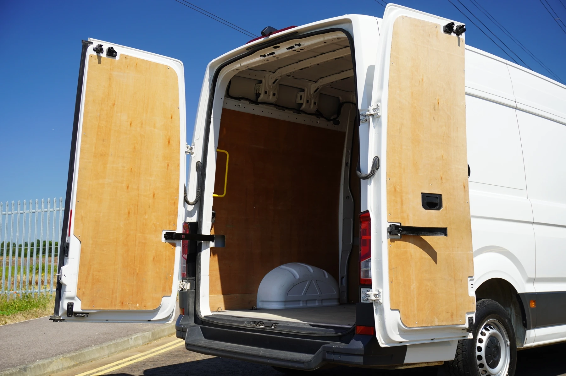 Volkswagen-Crafter-image-10