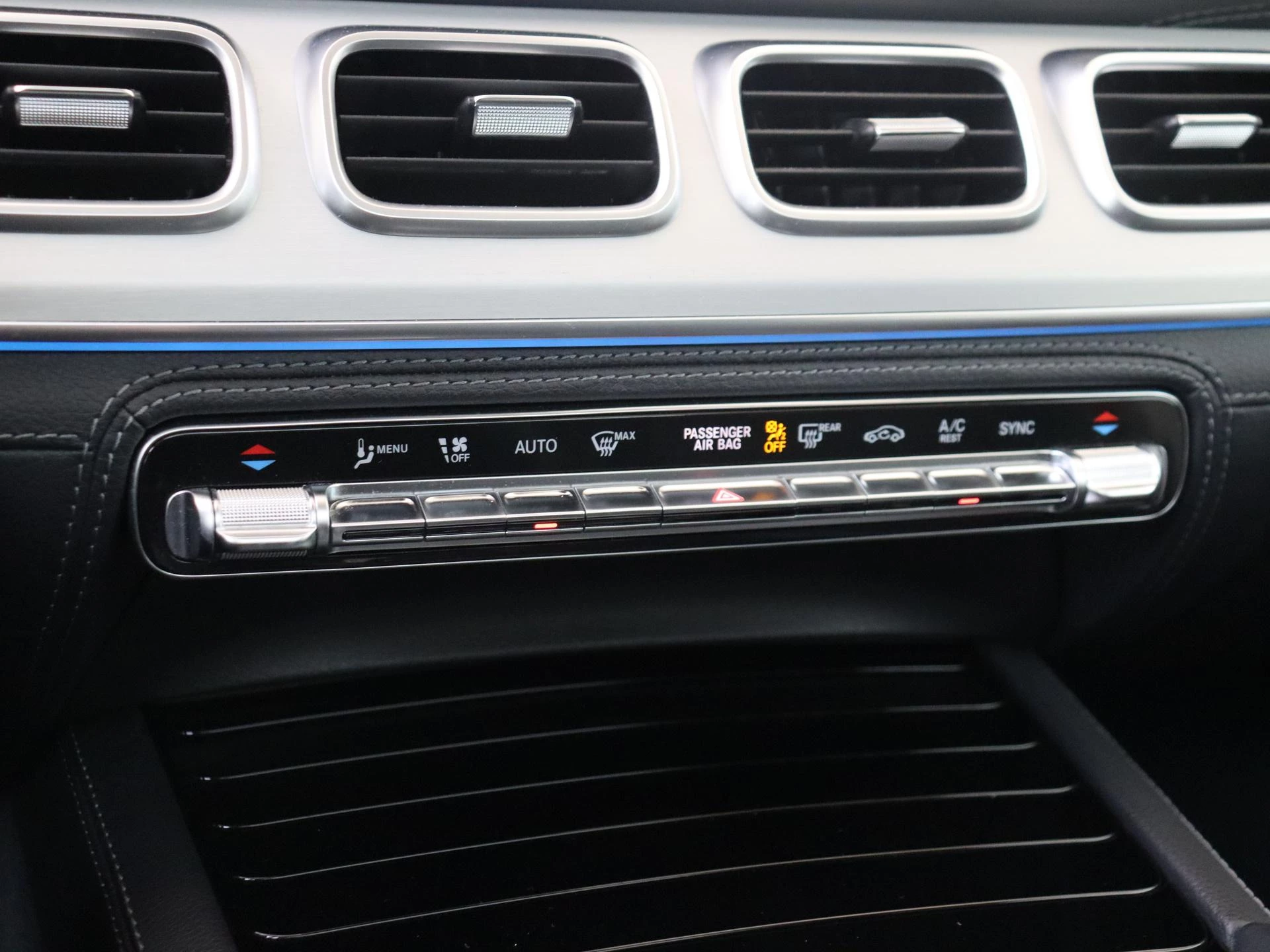 Mercedes-Benz-GLE-image-29