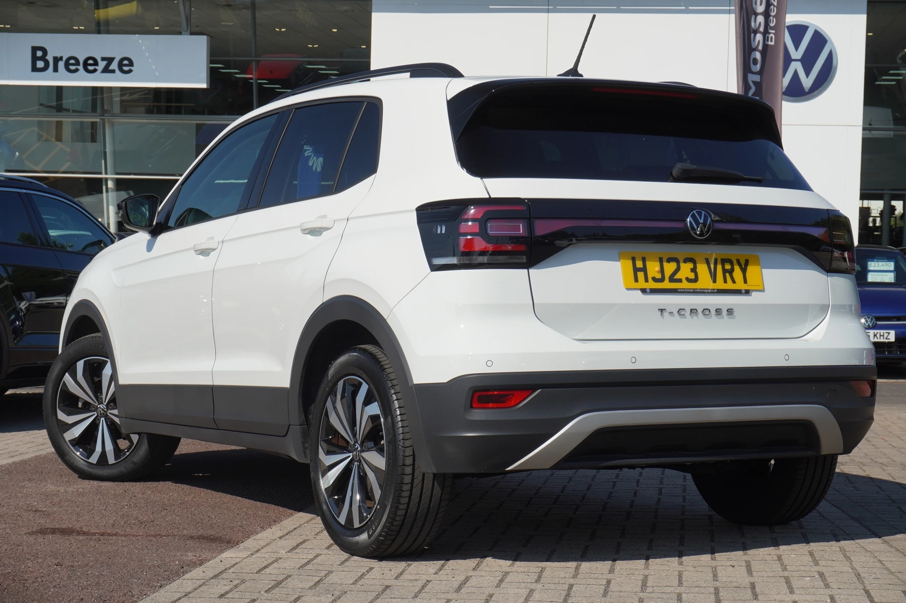 Volkswagen-T-Cross-image-2