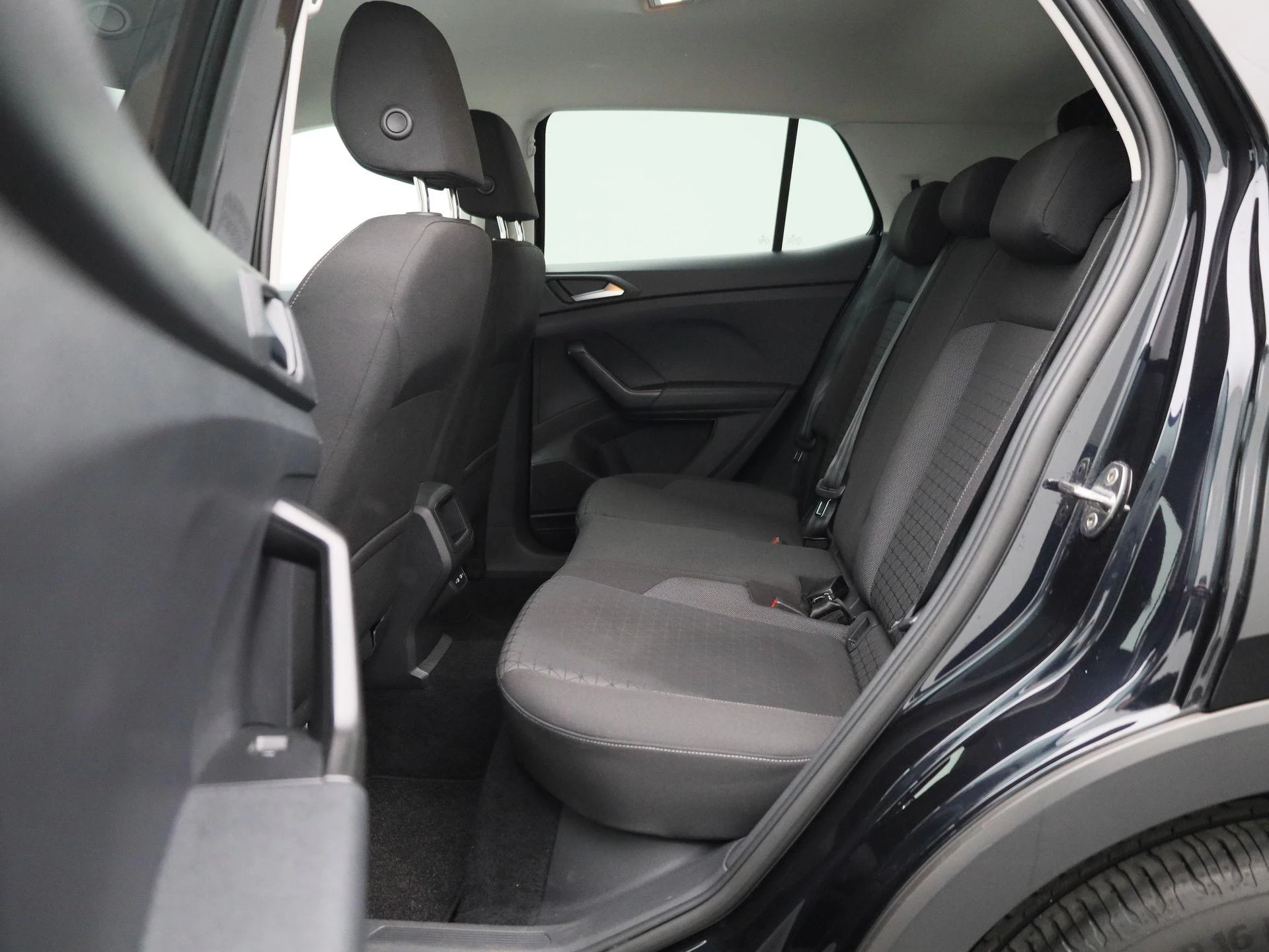 Volkswagen-T-Cross-image-11