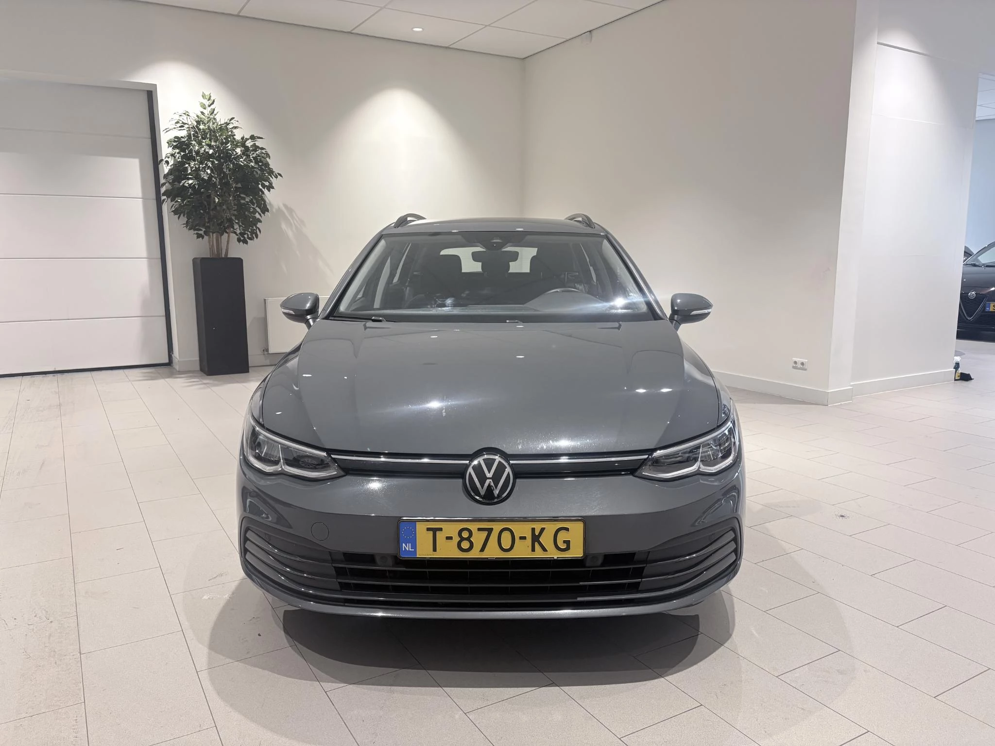 Volkswagen-Golf-image-7